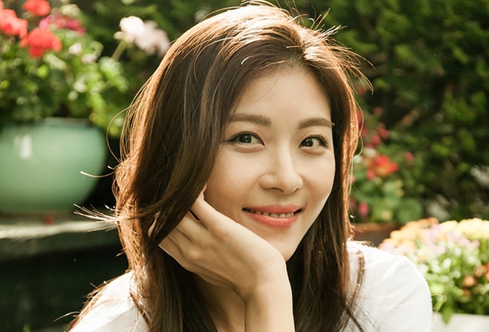 "Hoàng hậu Ki" Ha Ji-won tiết lộ bí quyết dưỡng nhan - Ảnh 2.