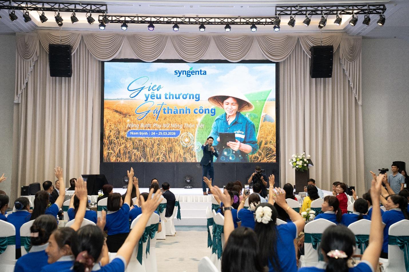 Syngenta tiếp tục h&agrave;nh tr&igrave;nh &ldquo;N&acirc;ng bước phụ nữ n&ocirc;ng th&ocirc;n Việt&rdquo; - Ảnh 1.