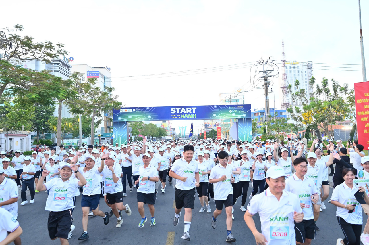 CHÙM ẢNH: Các đơn vị EVNSPC sôi nổi hưởng ứng Chiến dịch Giờ Trái đất 2026 - Ảnh 3.