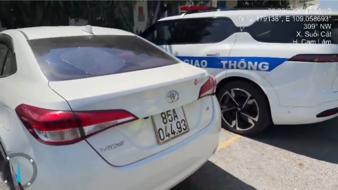 Hết hạn đăng kiểm vẫn chạy cao tốc, t&agrave;i xế v&agrave; chủ xe bị phạt 27 triệu đồng - Ảnh 1.