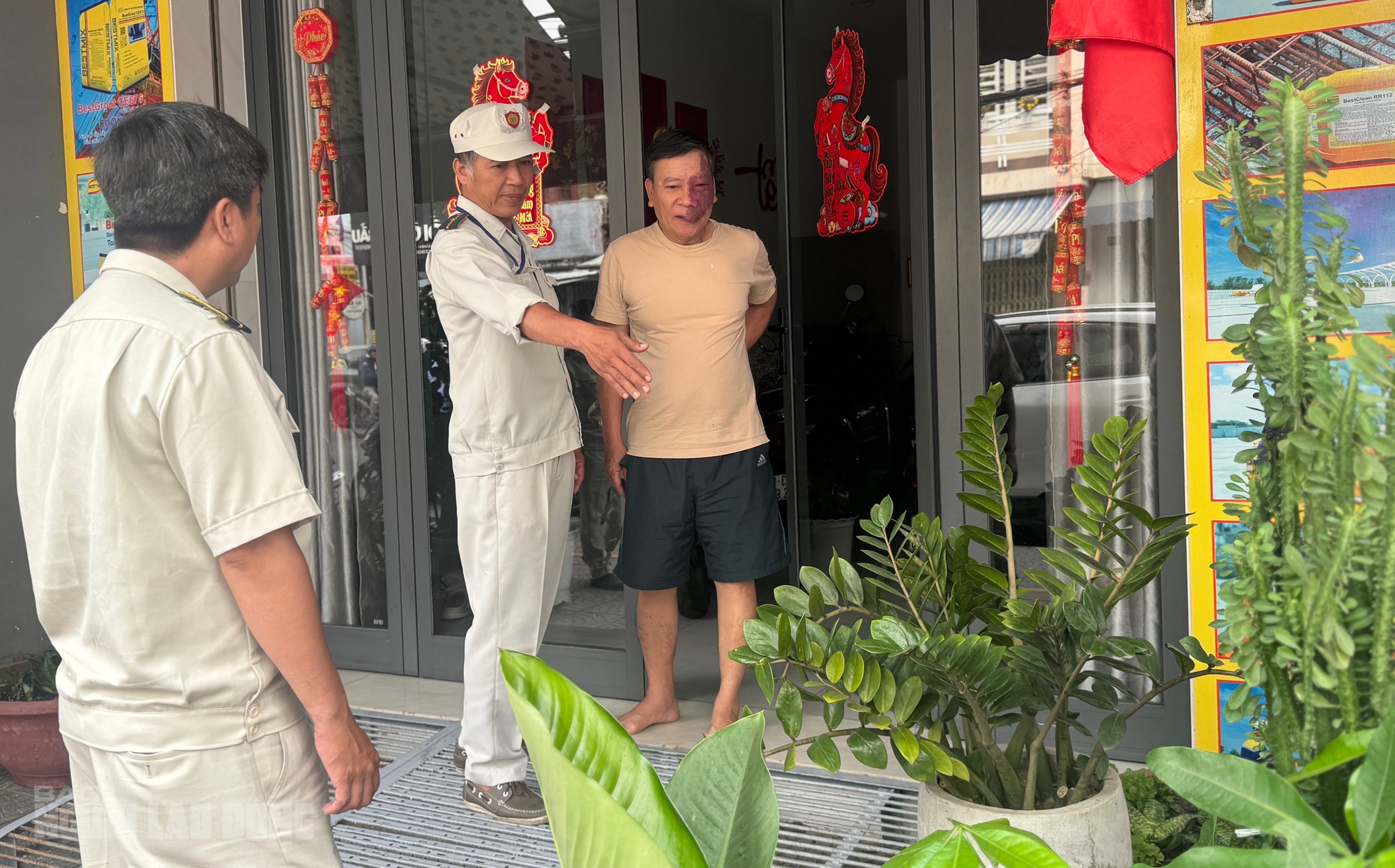 Đà Nẵng siết trật tự vỉa hè quyết tâm không đánh trống bỏ dùi - Ảnh 2.