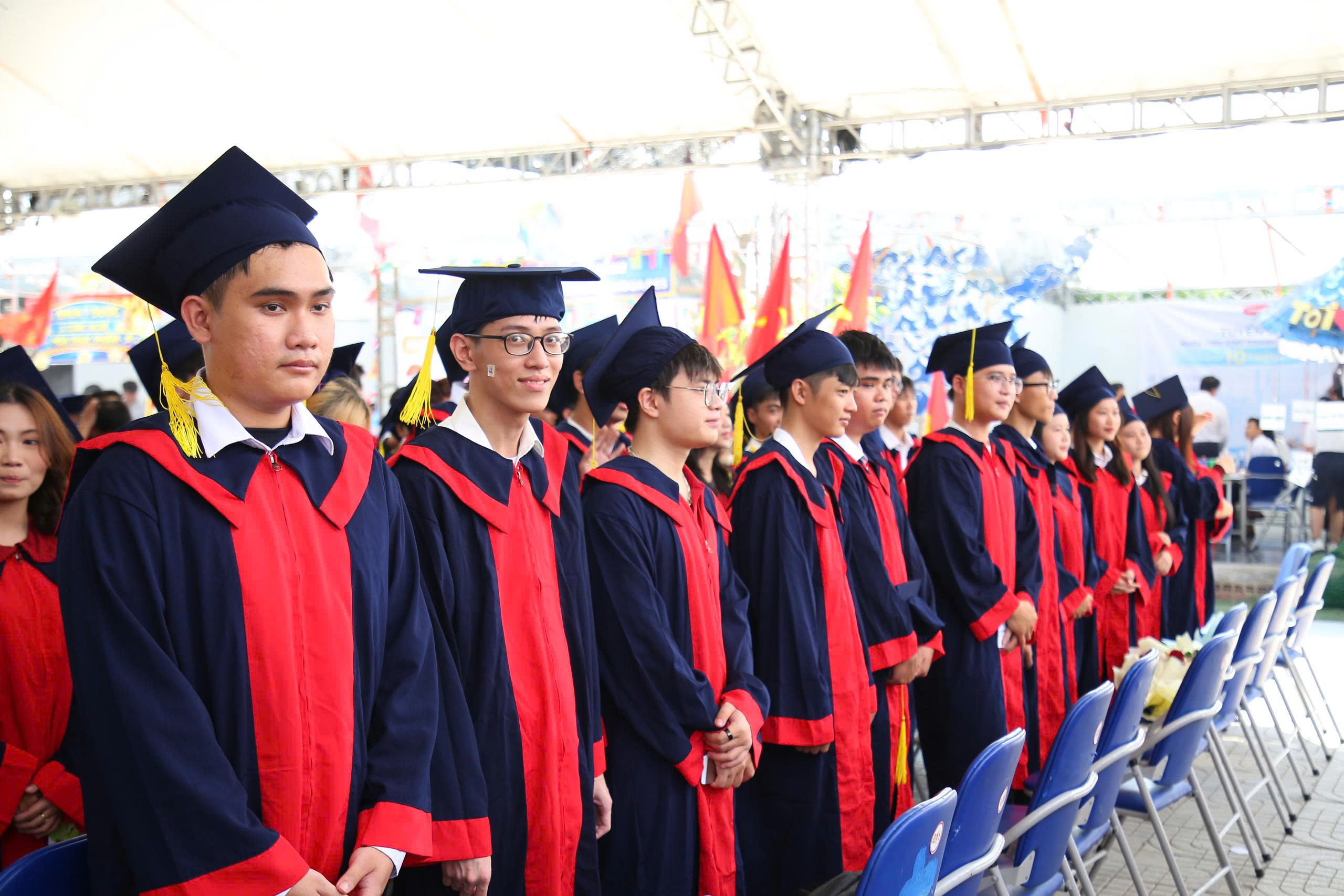 Th&agrave;nh c&ocirc;ng lớn nhất l&agrave; trở th&agrave;nh tự h&agrave;o của cha mẹ - Ảnh 3.