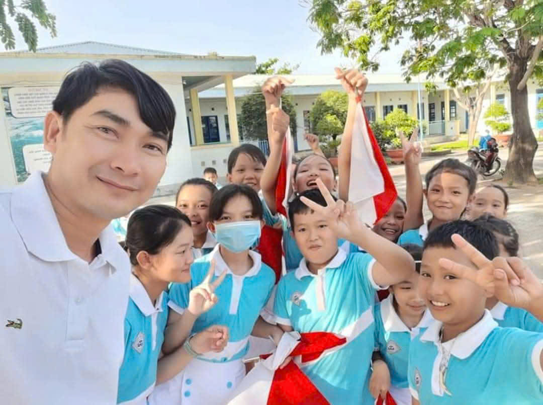 B&agrave;i dự thi cuộc thi viết "Người thầy k&iacute;nh y&ecirc;u": Chọn lối đi để ng&ocirc;i trường qu&ecirc; hương khởi sắc - Ảnh 1.