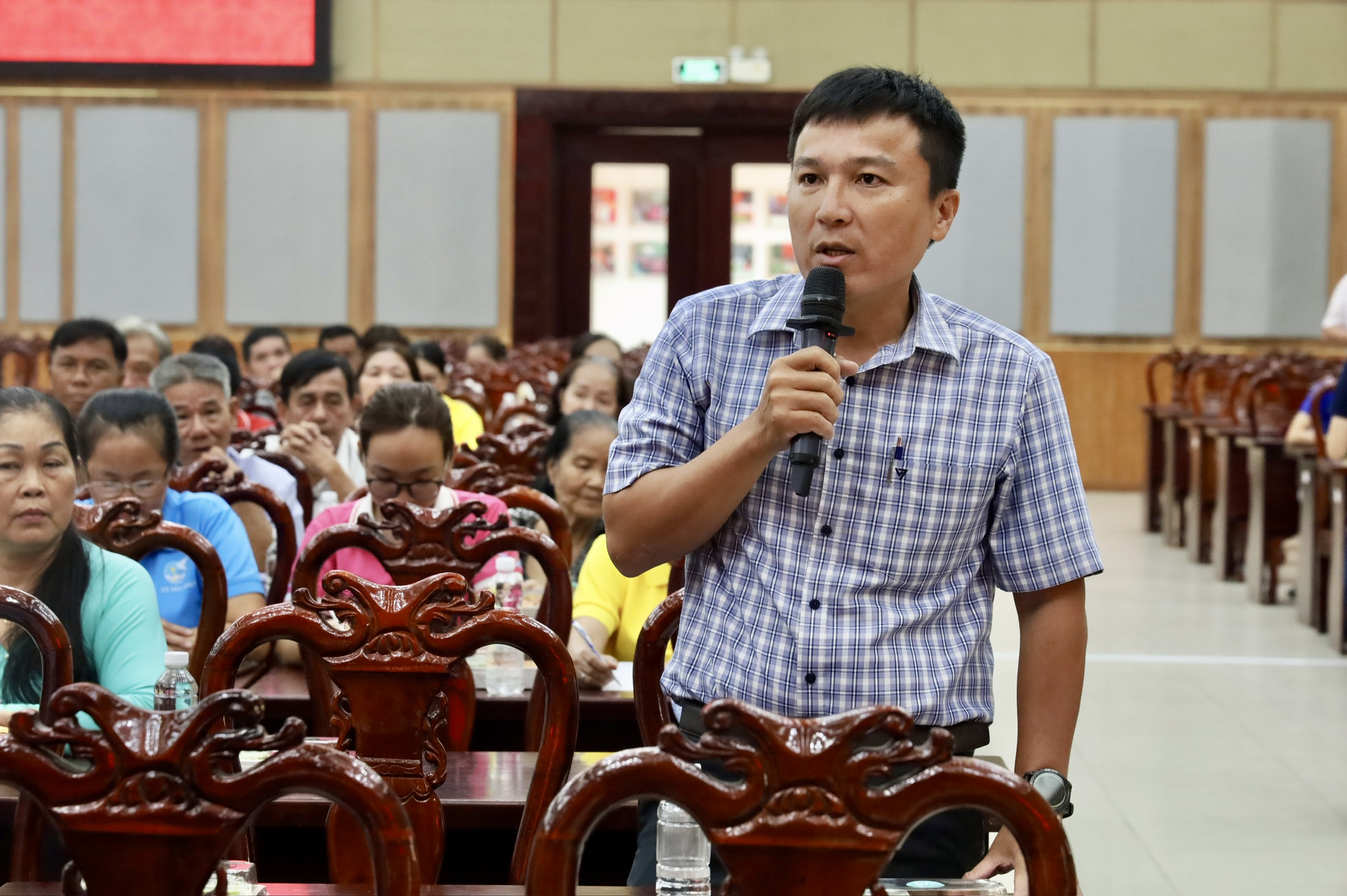 Cử tri Bình Lợi, Tân Nhựt kỳ vọng đại biểu hành động quyết liệt, nói đi đôi với làm - Ảnh 10.