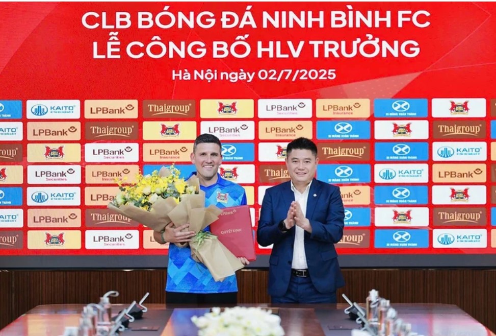 Ba trận thua đủ kết luận một HLV thất bại? - Ảnh 2.