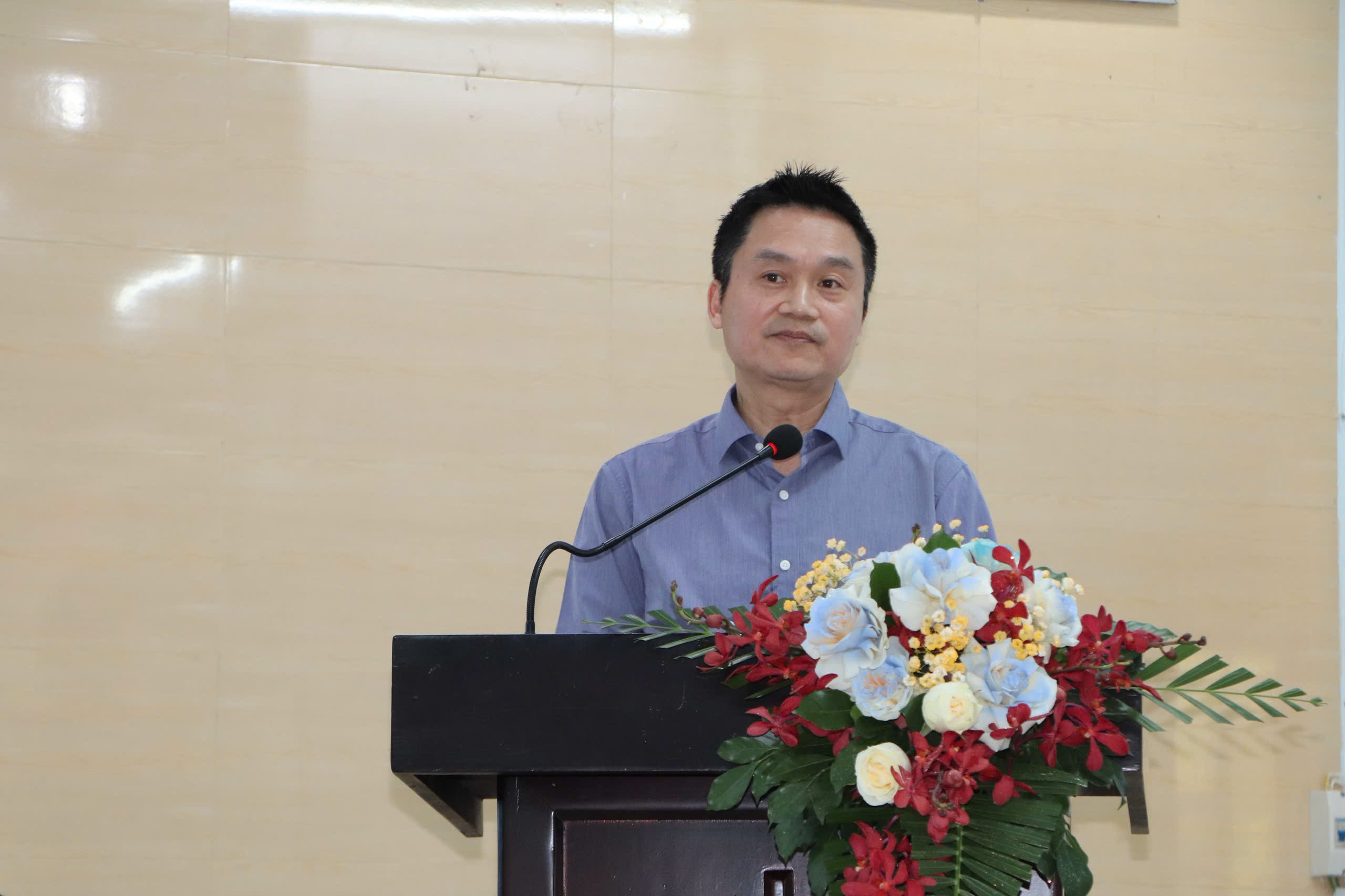 Ứng cử viên đại biểu Quốc hội đơn vị bầu cử số 10 - TPHCM cam kết nhiều vấn đề thiết thực - Ảnh 1.