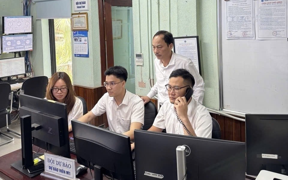 Điểm đáng chú ý trong điều hành bay lúc miền Bắc mưa dông dữ dội