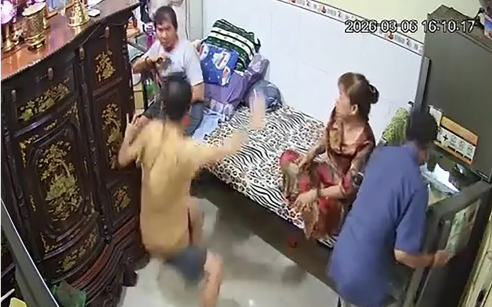 Công an xác minh clip bạo hành người bệnh ở phường Khánh Hội, TPHCM