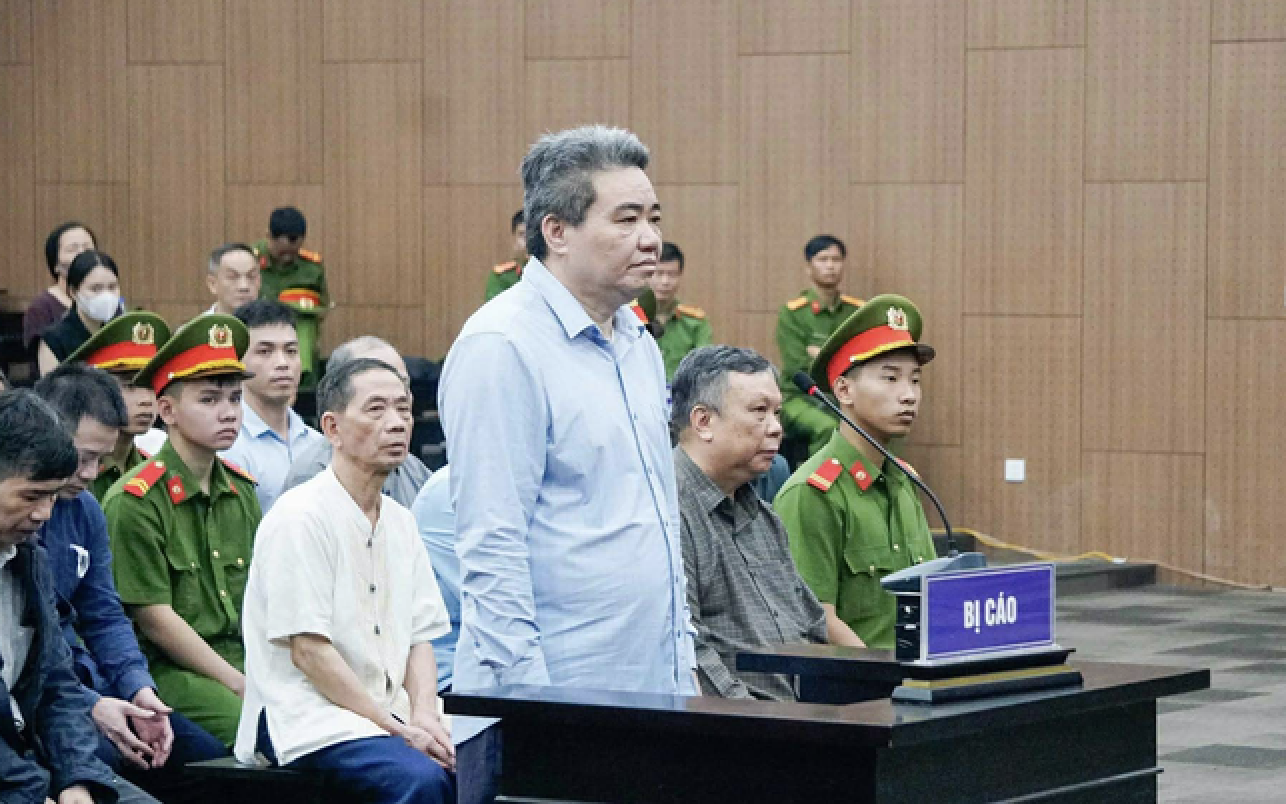 Gây thiệt hại hàng trăm tỉ đồng, Giám đốc xin bán 175 lượng vàng và 1.000m2 đất để khắc phục