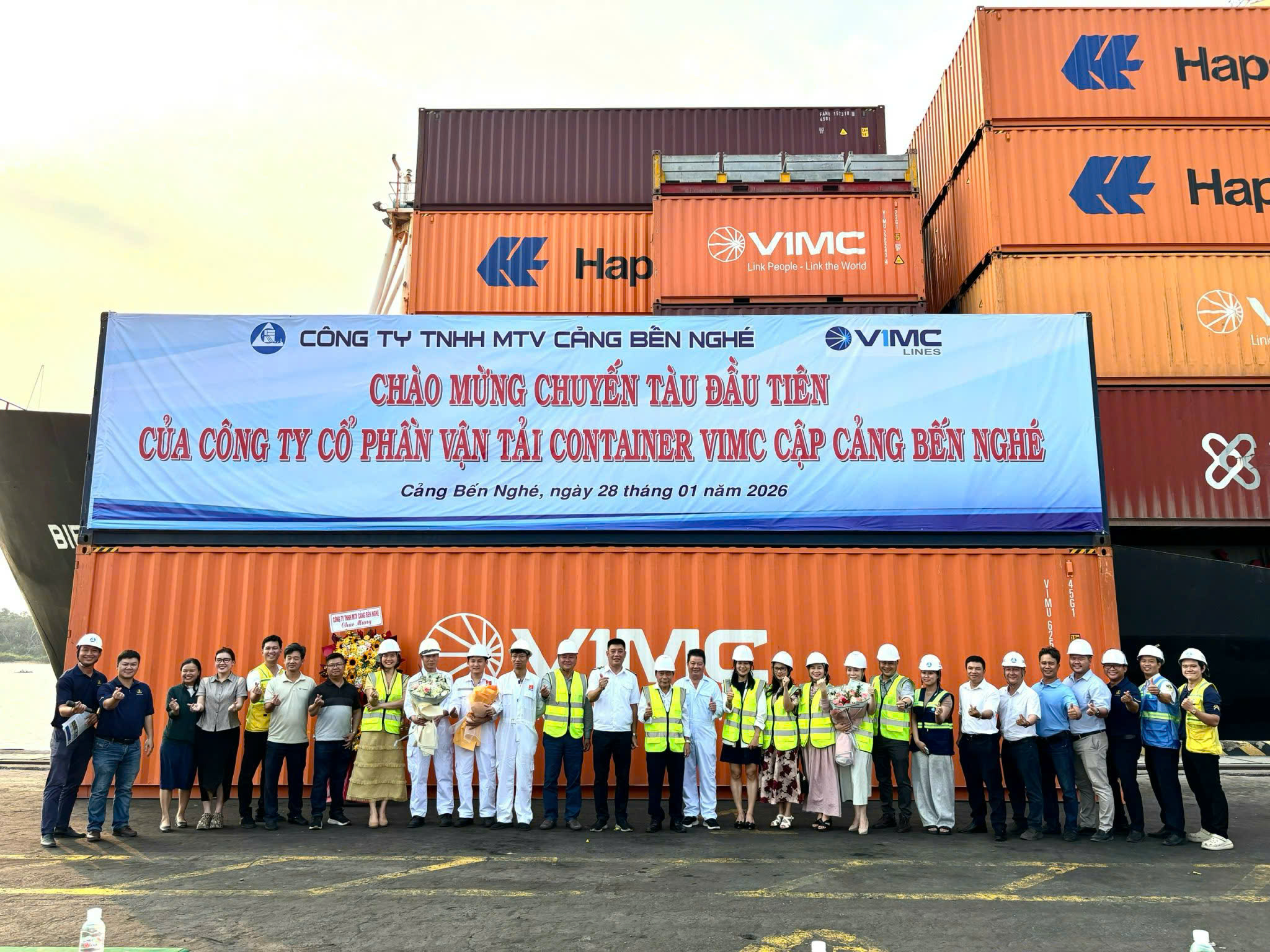 Cảng Bến Ngh&eacute;: Ph&uacute;c lợi tốt, người lao động y&ecirc;n t&acirc;m gắn b&oacute; - Ảnh 3.