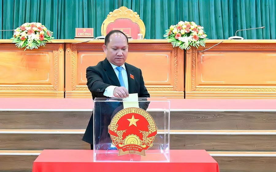 Ông Rah Lan Chung tái đắc cử Chủ tịch HĐND tỉnh Gia Lai với tín nhiệm tuyệt đối