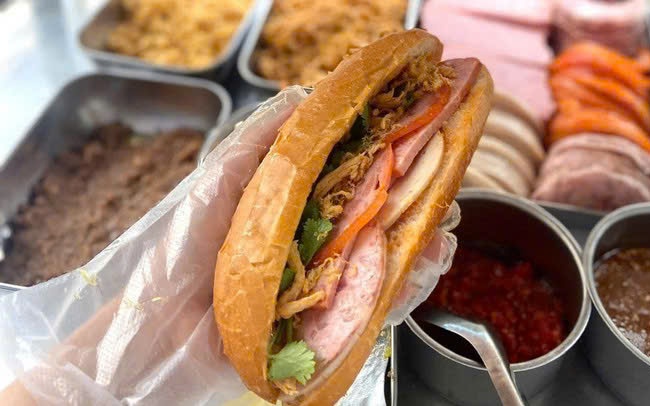 61 người nhập viện nghi ngộ độc thực phẩm sau khi ăn bánh mì