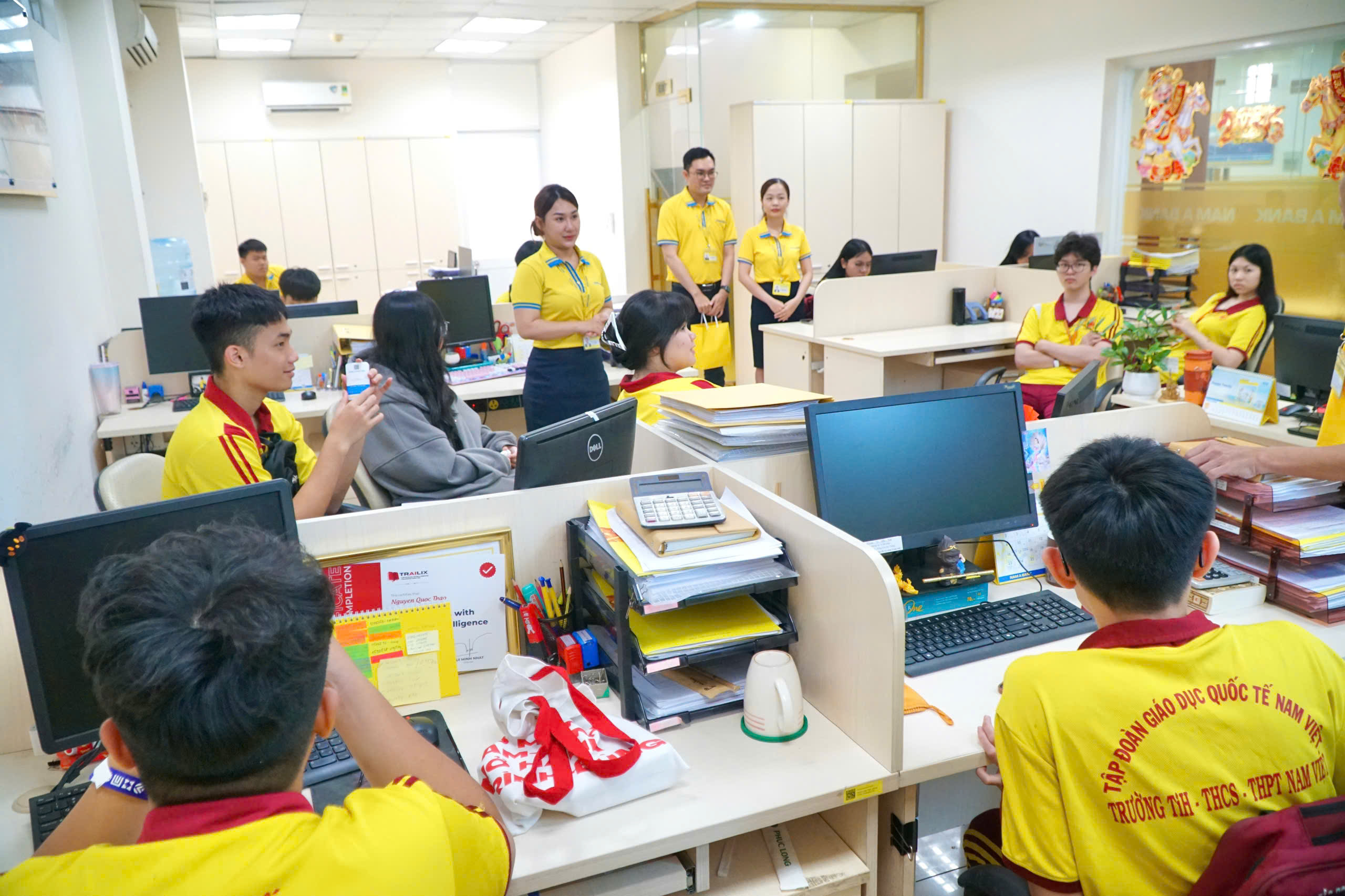UBND TPHCM y&ecirc;u cầu siết chặt kiểm tra, gi&aacute;m s&aacute;t c&aacute;c cơ sở đ&agrave;o tạo sức khỏe, du lịch, ngoại ngữ - Ảnh 1.