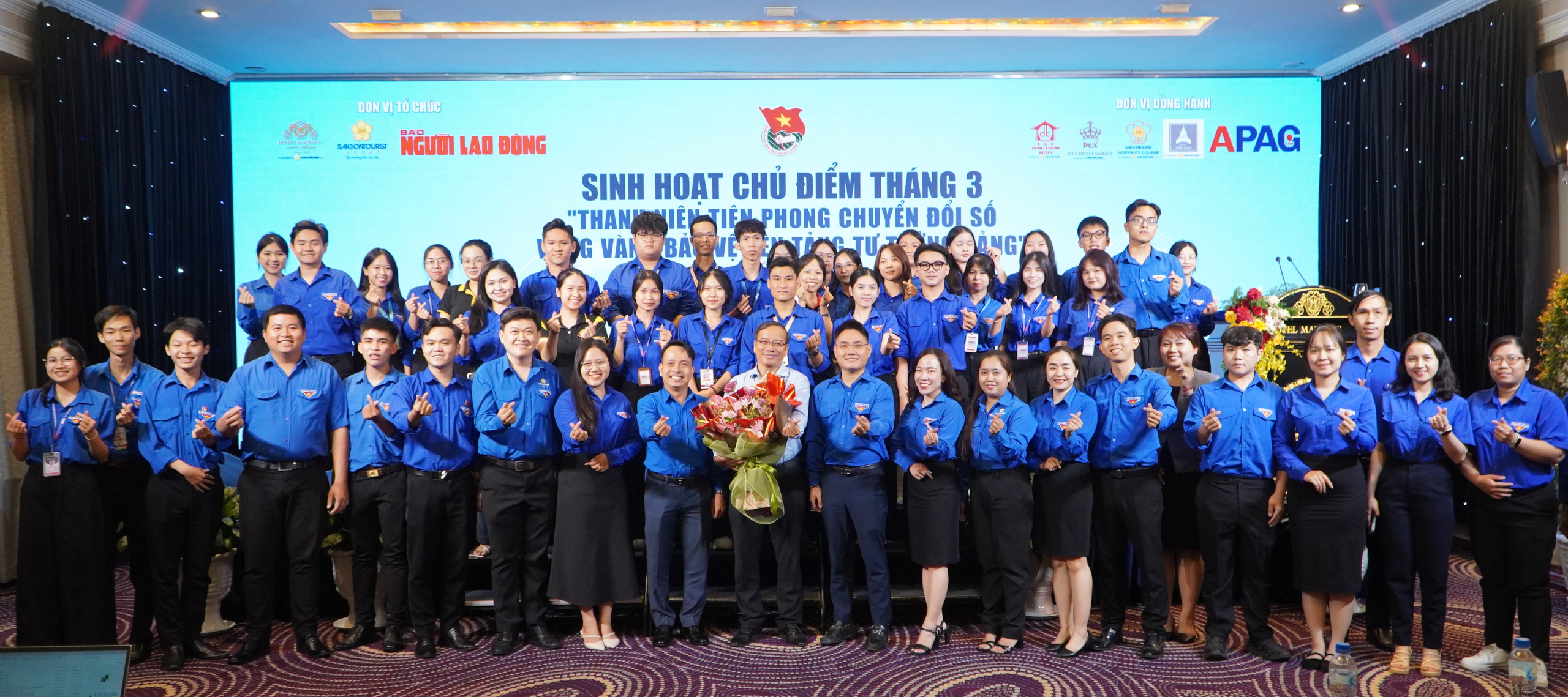 Nhiệm vụ chuyển đổi số và bảo vệ nền tảng tư tưởng của Đảng không thể tách rời nhau - Ảnh 1.