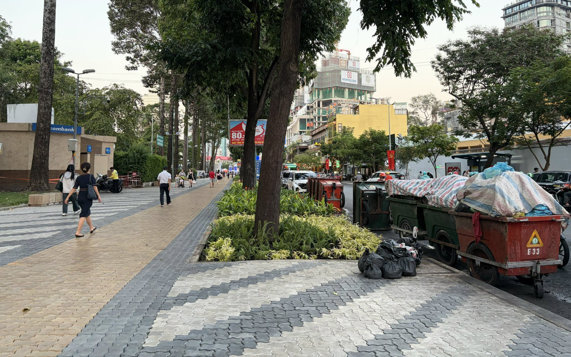 TPHCM t&iacute;nh lại gi&aacute; thu gom, vận chuyển r&aacute;c thải - Ảnh 3.