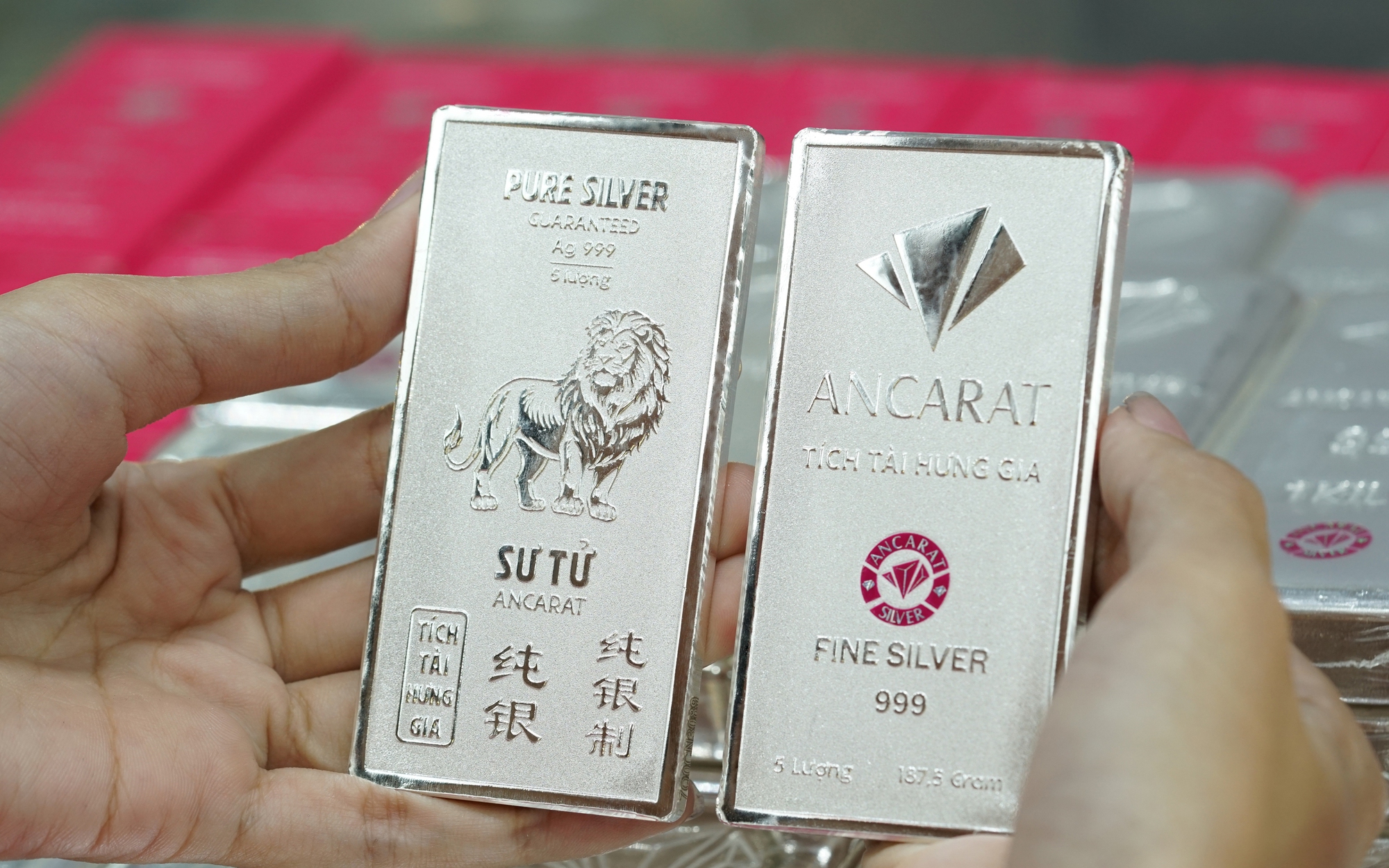 Gi&aacute; bạc h&ocirc;m nay 1-4: Bạc SBJ, Ancarat, Ph&uacute; Qu&yacute; l&ecirc;n gần 3 triệu đồng/lượng - Ảnh 1.
