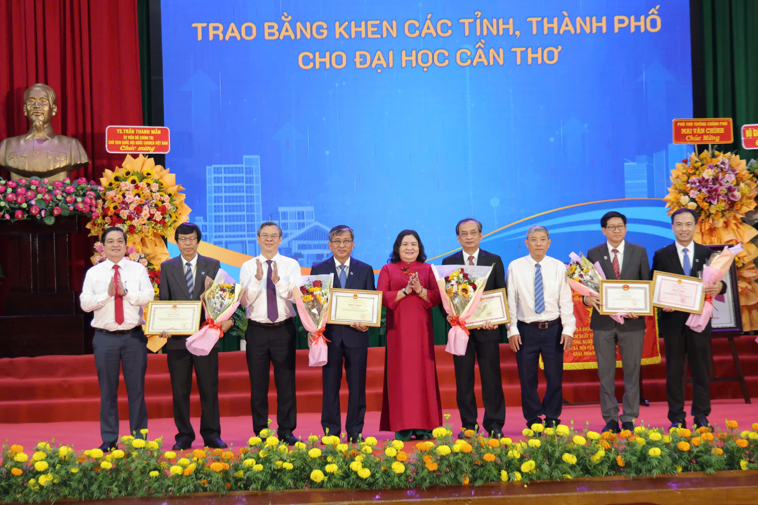 ĐH Cần Thơ đào tạo trên 265.000 cử nhân, thạc sĩ, tiến sĩ - Ảnh 4.