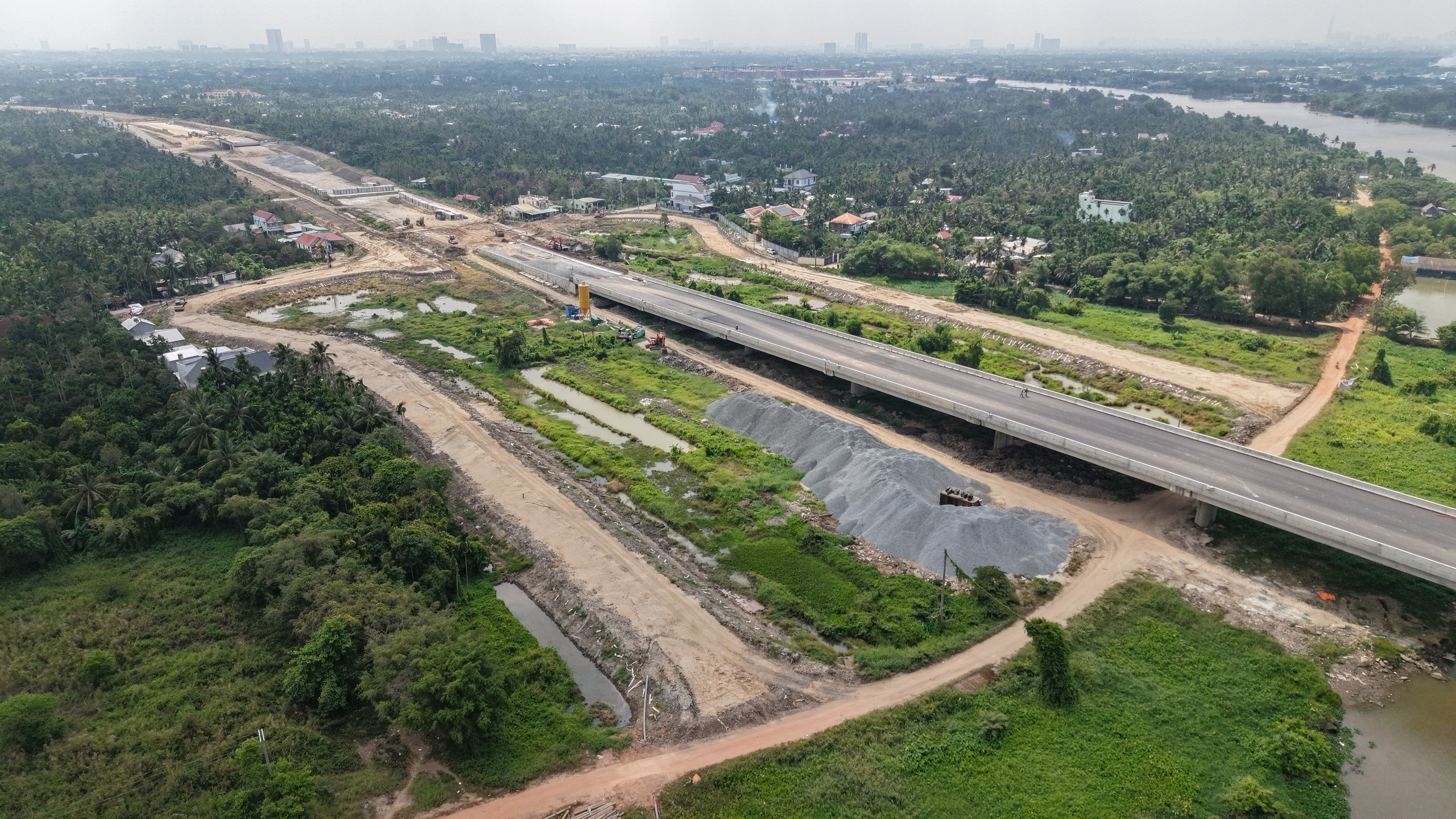 Toàn cảnh công trường Vành đai 3 TPHCM qua Bình Dương năm 2026 - Ảnh 5.