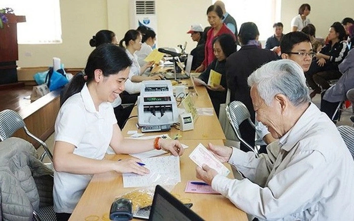 Tăng lương hưu: chọn phương &aacute;n n&agrave;o để người gi&agrave; &ldquo;sống được&rdquo;? - Ảnh 1.