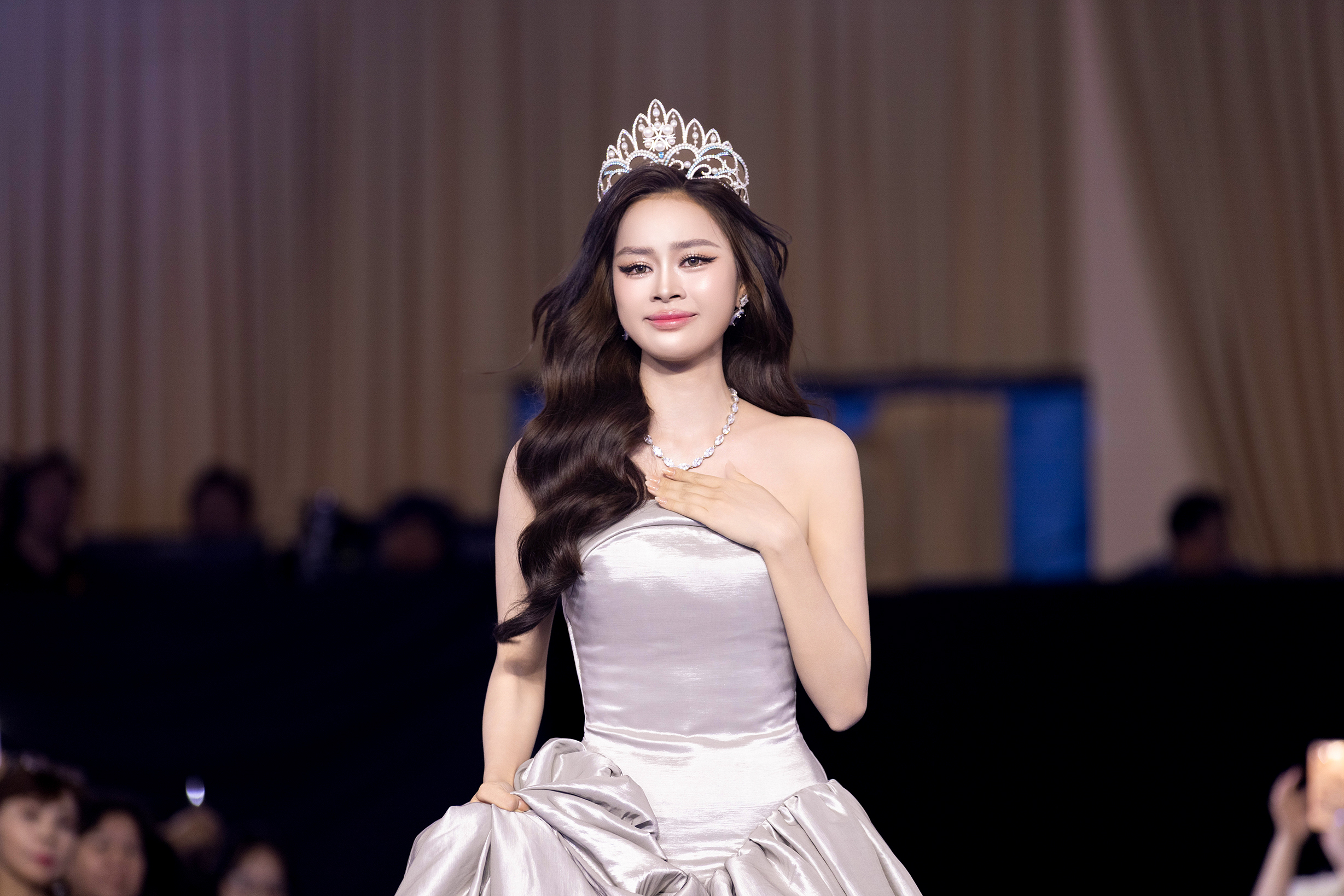 Sau một nhiệm kỳ nhiều biến chuyển, Đào Thị Hiền nói về "một thanh xuân rực rỡ" - Ảnh 18.