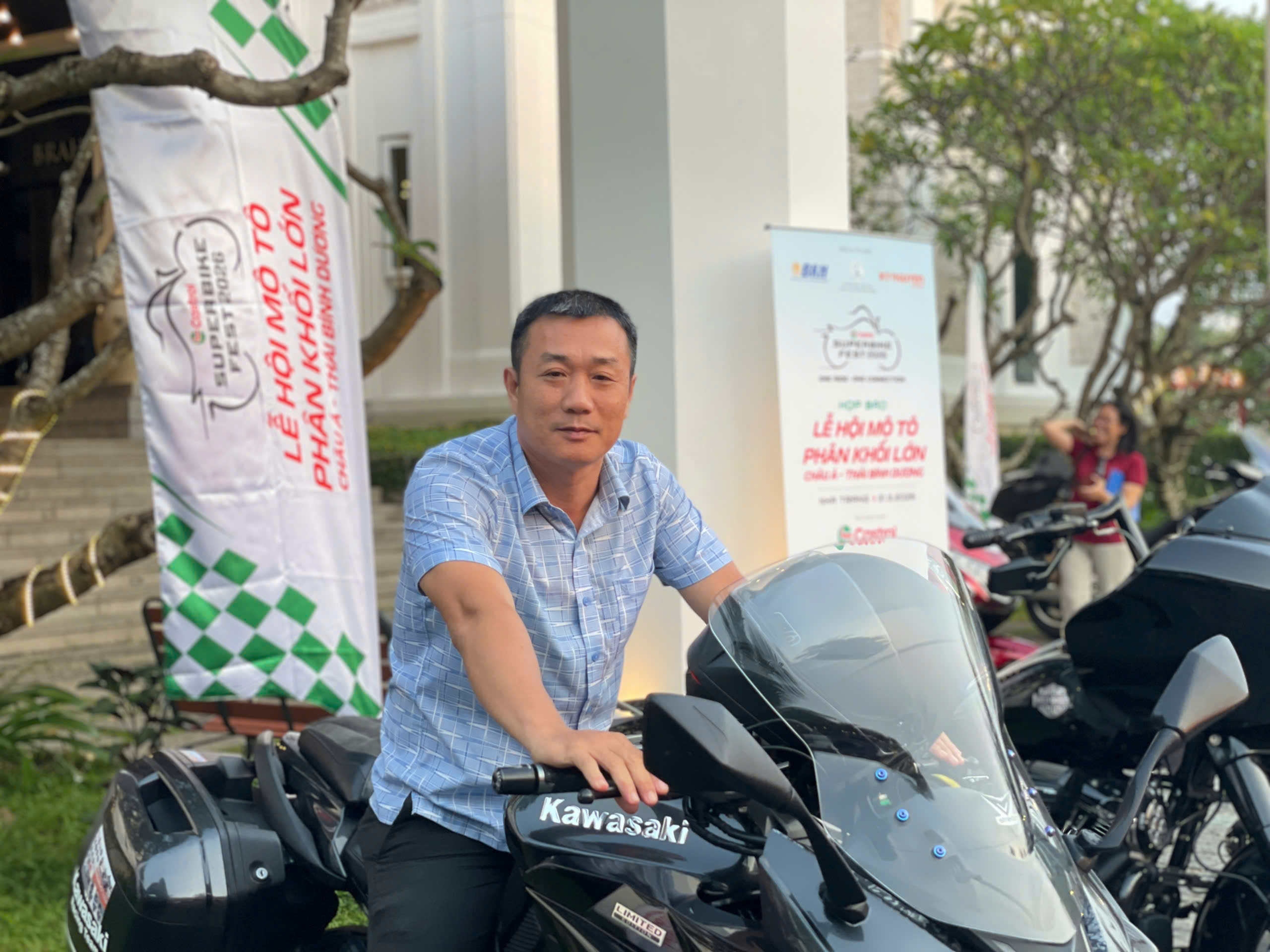 Hơn 2.000 biker hội tụ tại Nha Trang, "đốt nóng" lễ hội mô tô châu Á – Thái Bình Dương - Ảnh 1.