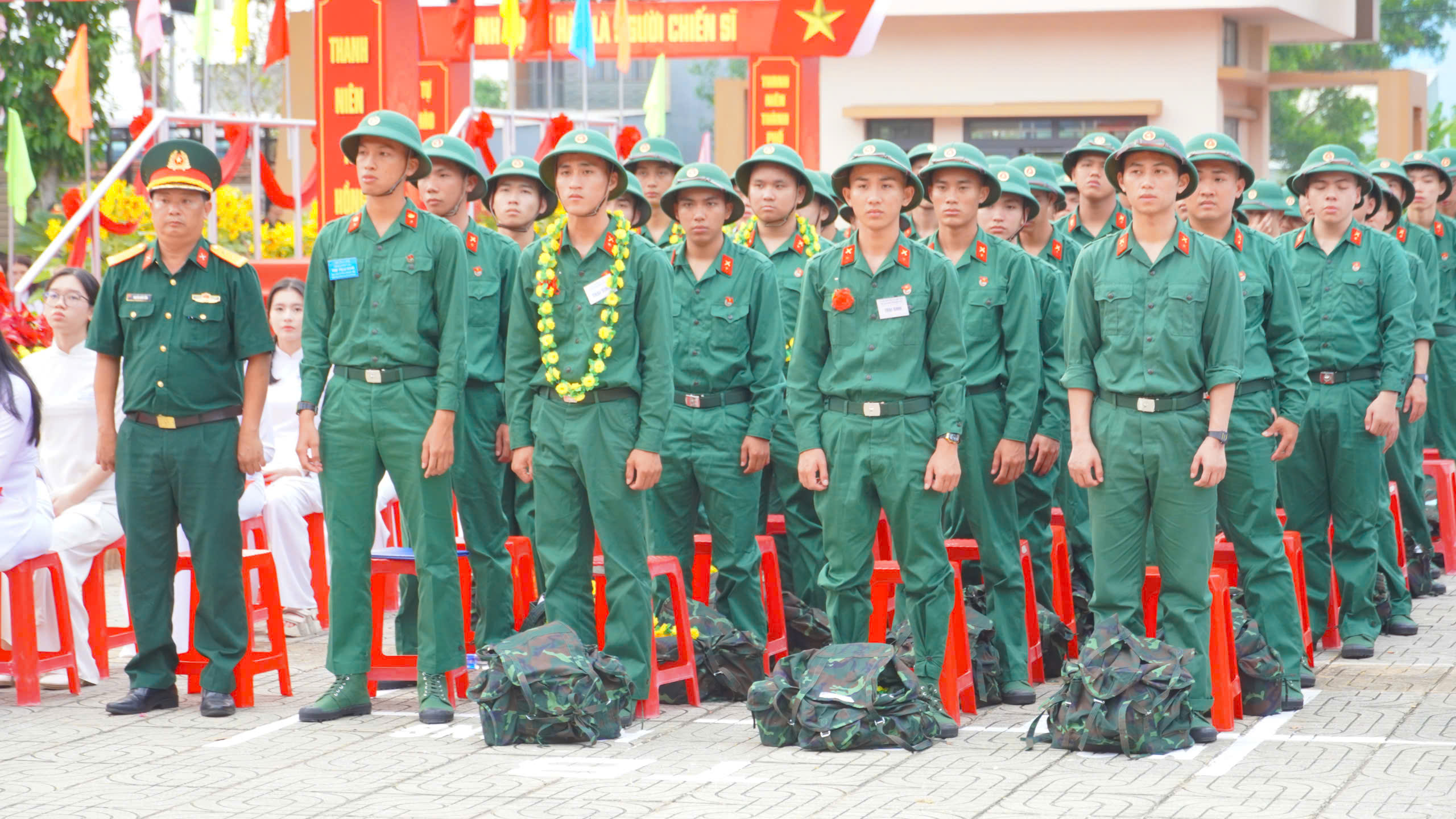 Sẵn s&agrave;ng nhận nhiệm vụ, r&egrave;n luyện v&igrave; Tổ quốc - Ảnh 5.