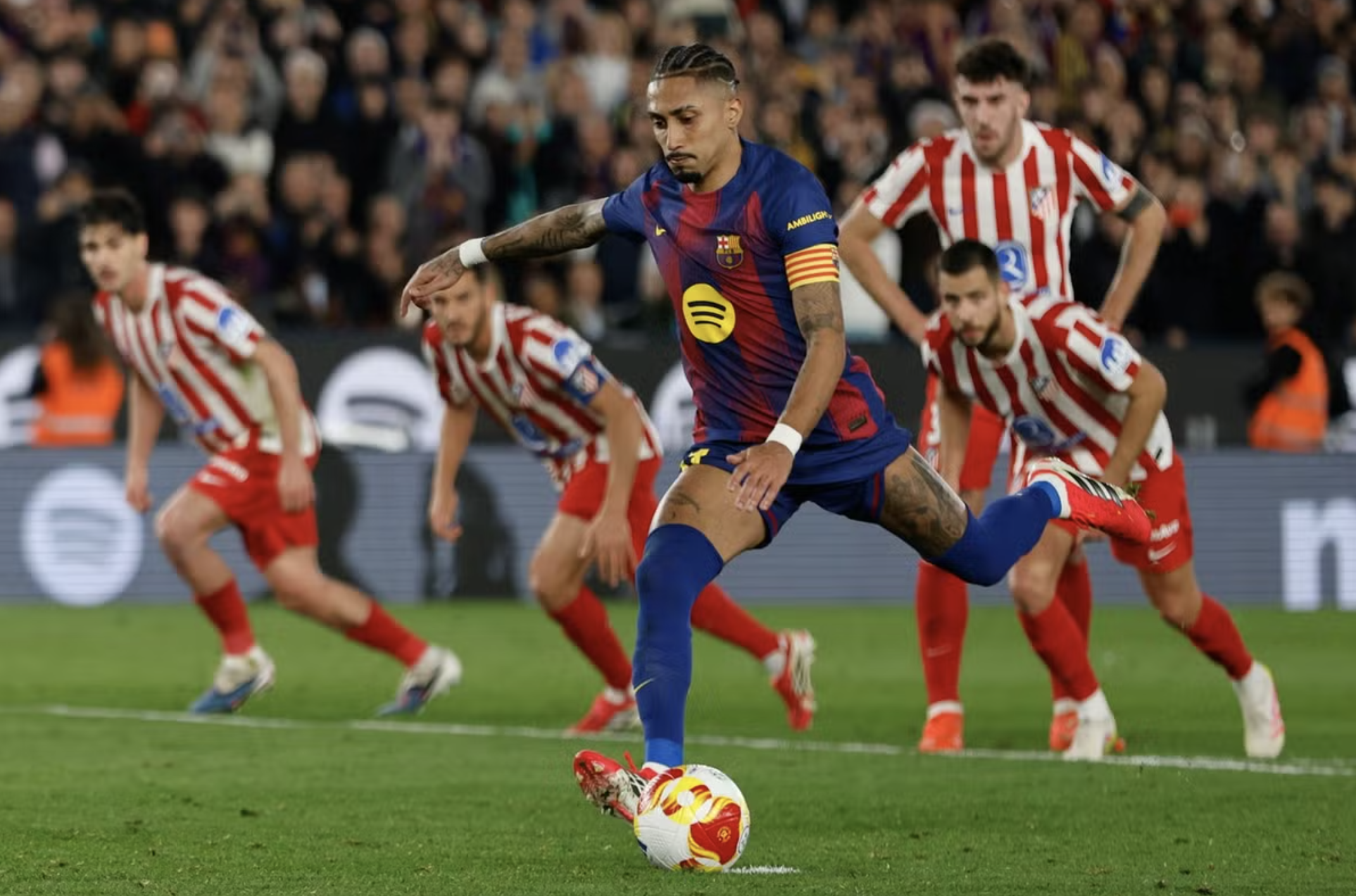 Đ&aacute;nh bại Atletico Madrid, Barcelona vuột tấm v&eacute; dự chung kết C&uacute;p Nh&agrave; vua - Ảnh 4.