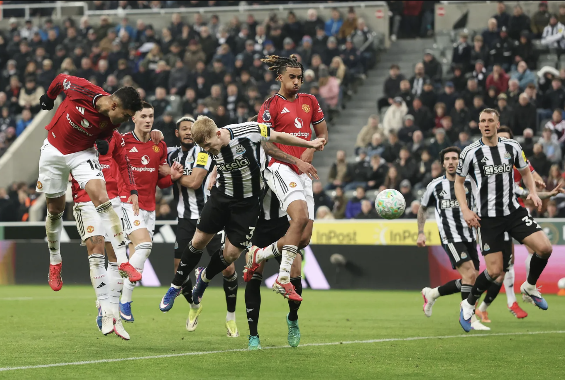 Siêu phẩm của Osula nhấn chìm "Quỷ đỏ", Carrick nhận thất bại đầu tiên với Man United - Ảnh 4.