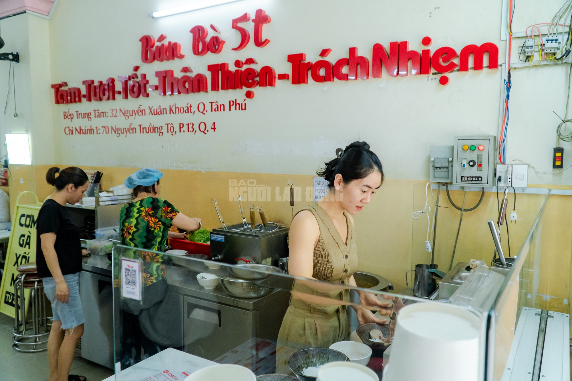 VIDEO: Qu&aacute;n b&uacute;n b&ograve; miễn ph&iacute; t&ocirc; lớn 60.000 đồng tại TPHCM - Ảnh 1.