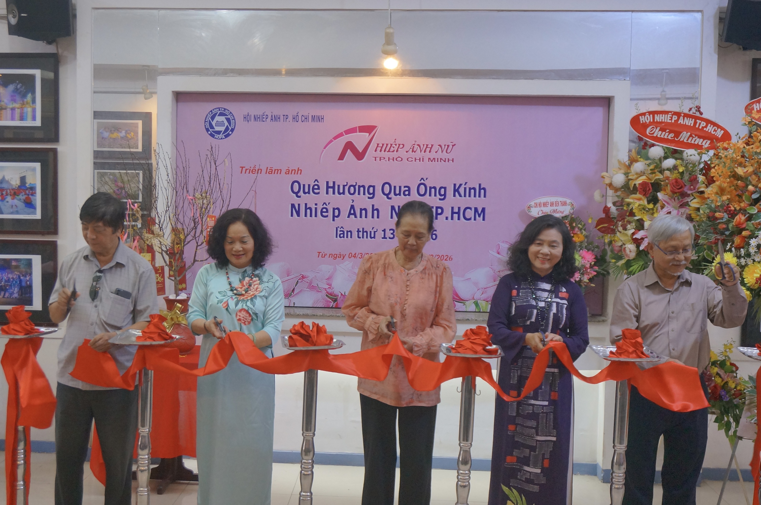 Chiêm ngưỡng sắc màu quê hương qua ống kính nhiếp ảnh nữ - Ảnh 1.