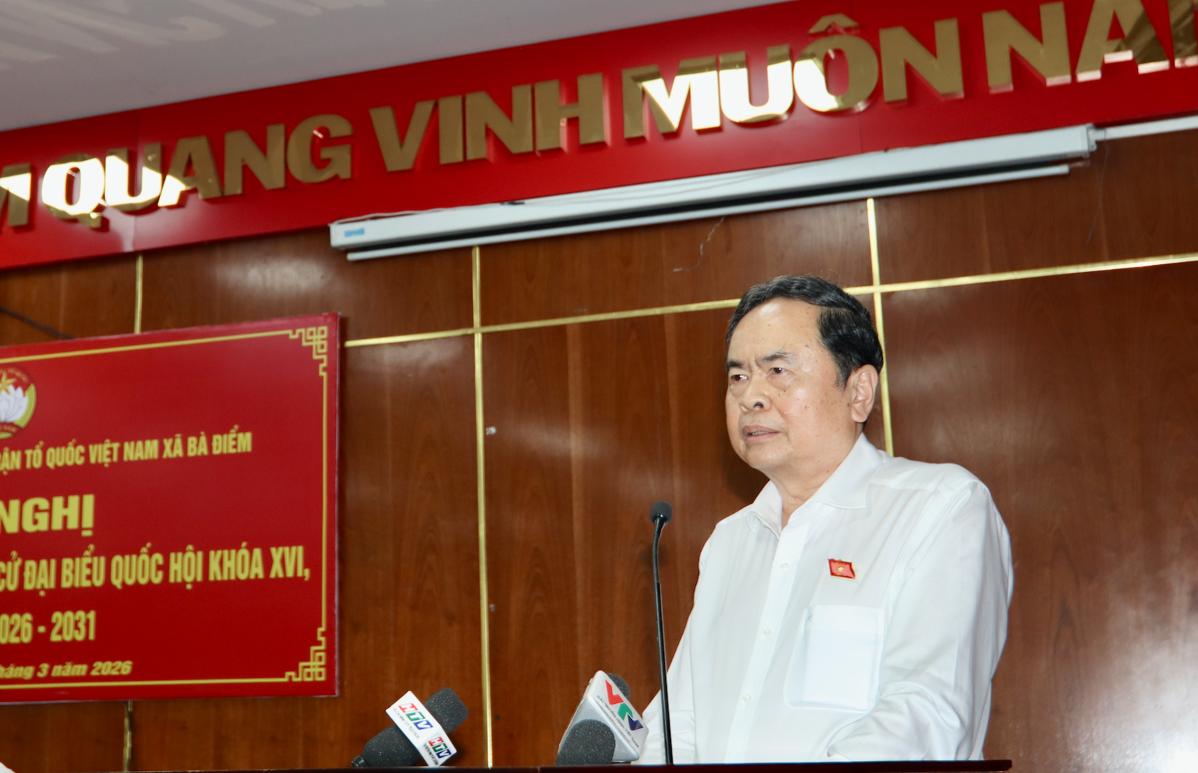 Chủ tịch Quốc hội Trần Thanh Mẫn tiếp x&uacute;c cử tri 3 x&atilde; v&ugrave;ng ven TPHCM - Ảnh 2.