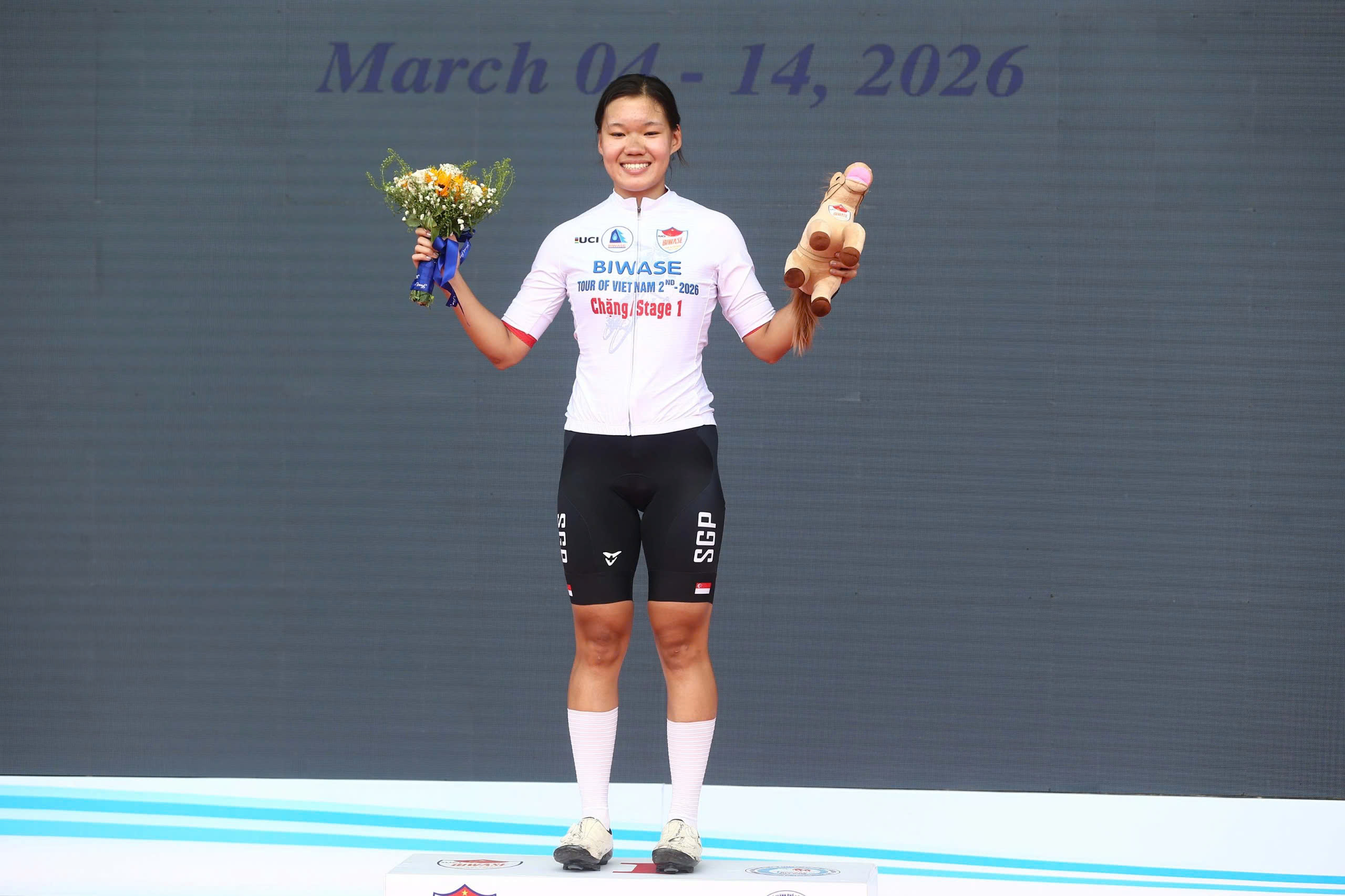 Khai màn UCI Biwase Tour of Vietnam 2026: Hai tay đua ngoại tạo bất ngờ, Nguyễn Thị Thật về thứ ba - Ảnh 8.