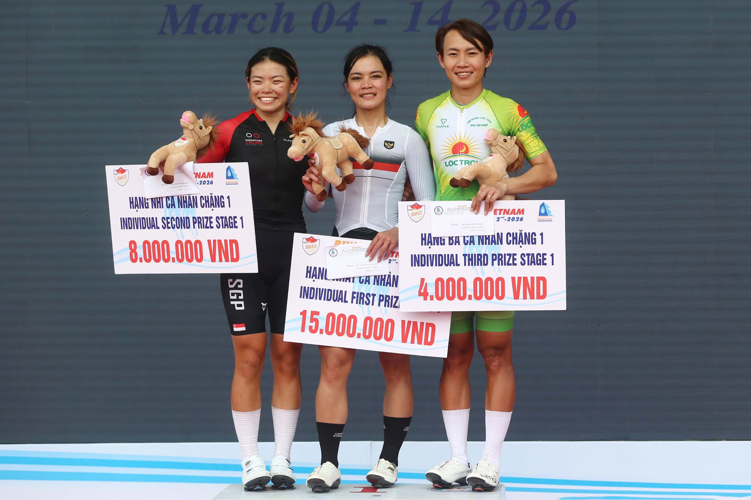 Khai màn UCI Biwase Tour of Vietnam 2026: Hai tay đua ngoại tạo bất ngờ, Nguyễn Thị Thật về thứ ba - Ảnh 9.