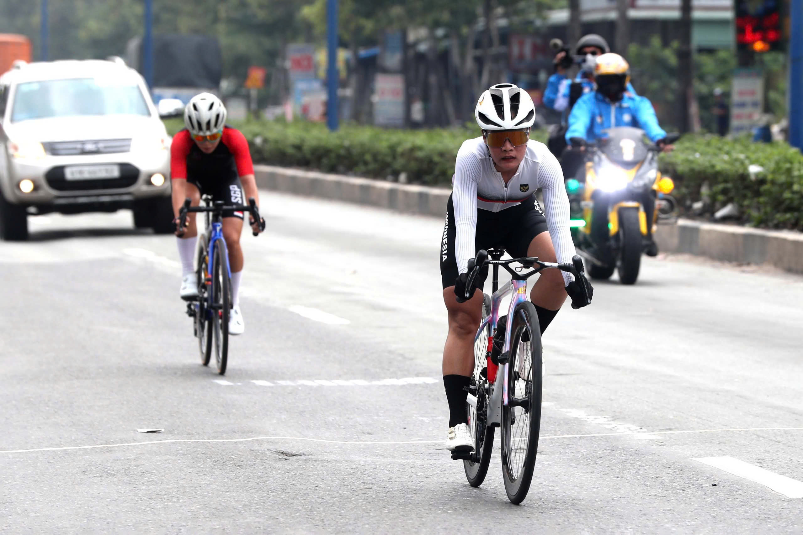 Khai màn UCI Biwase Tour of Vietnam 2026: Hai tay đua ngoại tạo bất ngờ, Nguyễn Thị Thật về thứ ba - Ảnh 5.