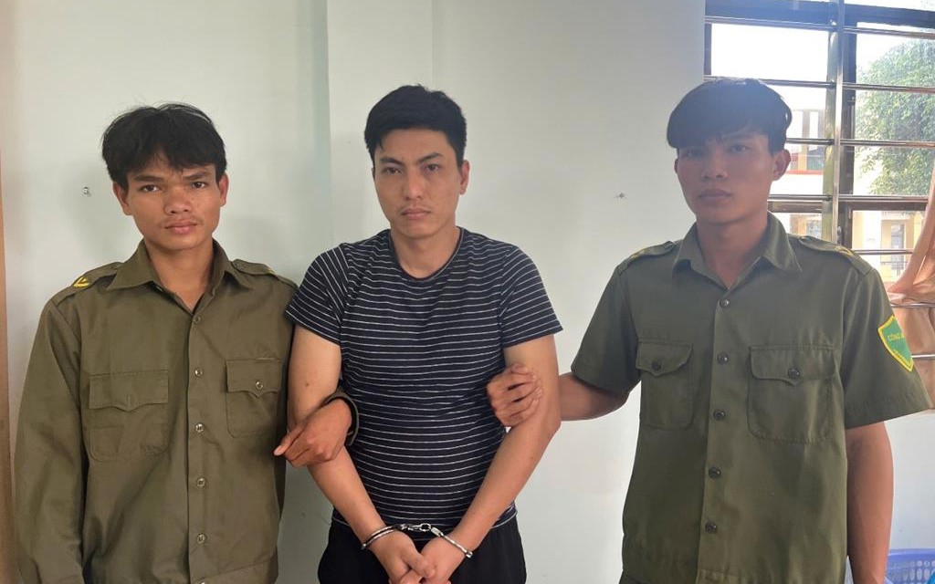 Gã đàn ông dùng rựa tấn công cha mẹ vợ cũ