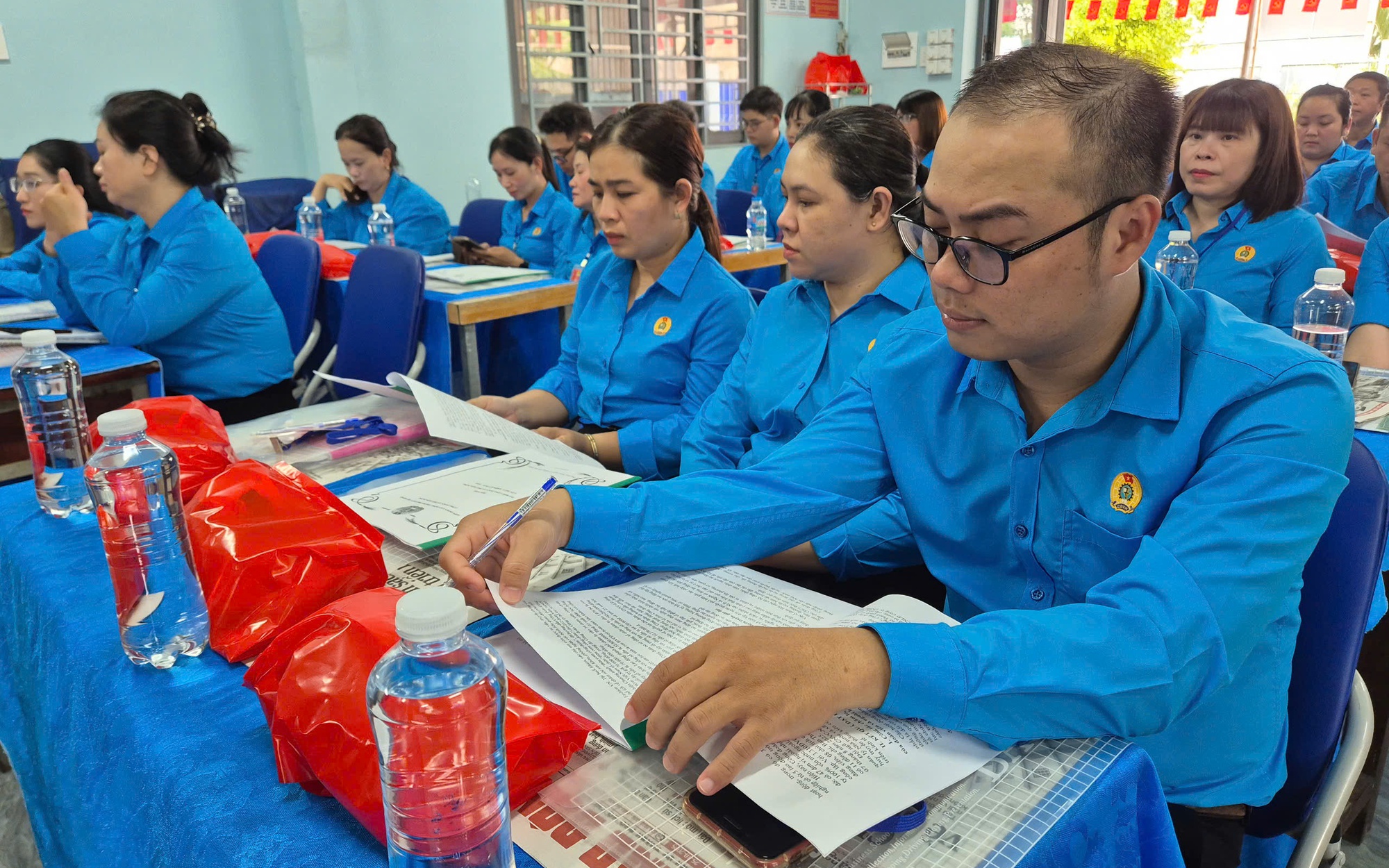 Tăng chế tài để bảo vệ cán bộ Công đoàn