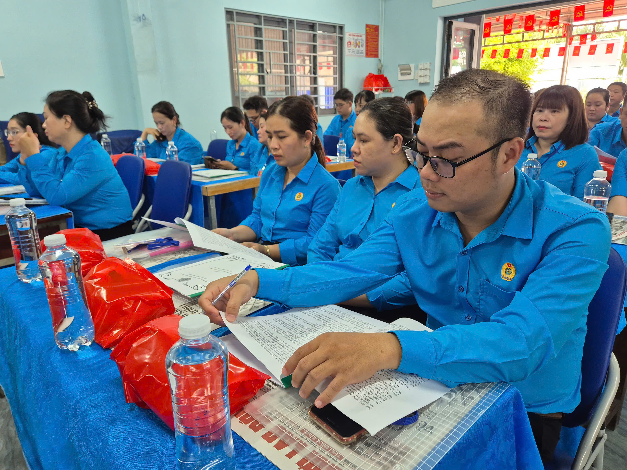 Tăng chế tài để bảo vệ cán bộ Công đoàn - Ảnh 1.