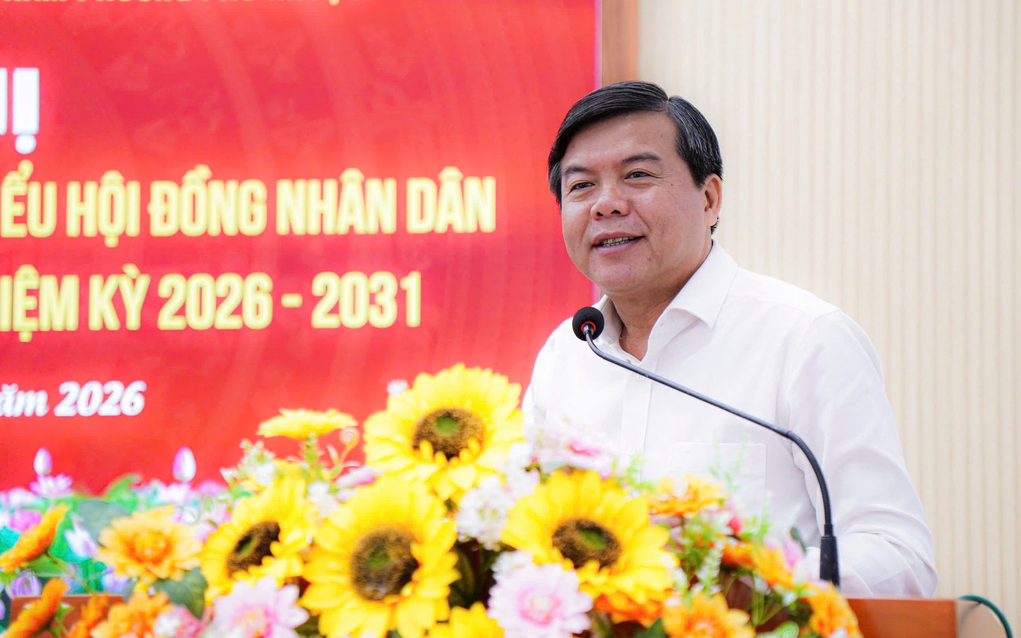 Ông Tăng Hữu Phong cam kết lắng nghe, đưa tiếng nói cử tri đến HĐND TPHCM - Ảnh 4.