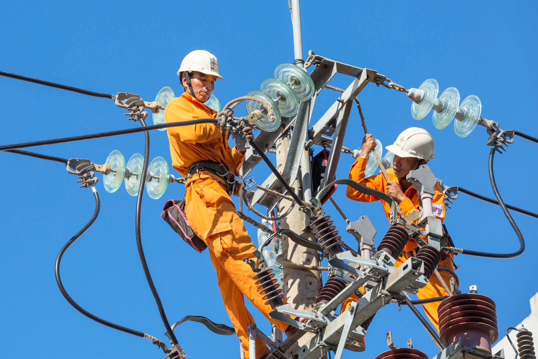 EVNCPC đảm bảo cung cấp điện an to&agrave;n, li&ecirc;n tục phục vụ bầu cử c&aacute;c cấp nhiệm kỳ 2026-2031 - Ảnh 1.