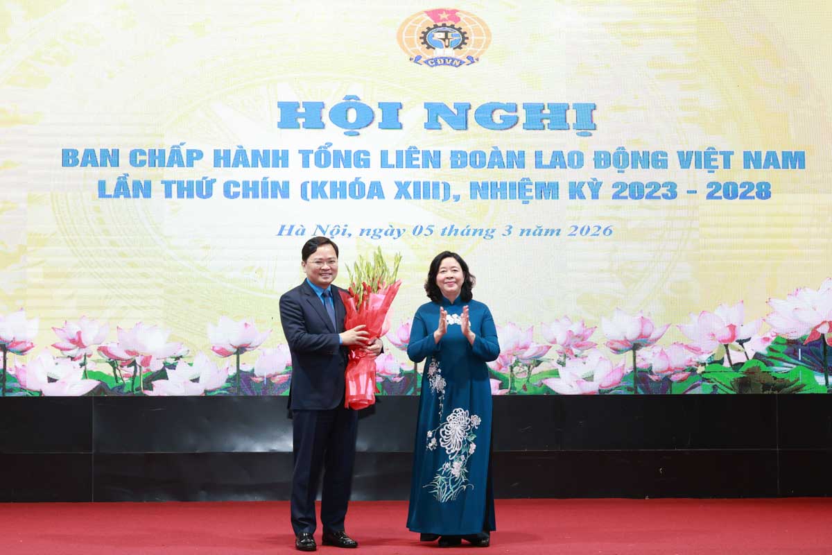 &Ocirc;ng Nguyễn Anh Tuấn: Đem hết sức m&igrave;nh để phục vụ giai cấp c&ocirc;ng nh&acirc;n, đo&agrave;n vi&ecirc;n, người lao động - Ảnh 1.