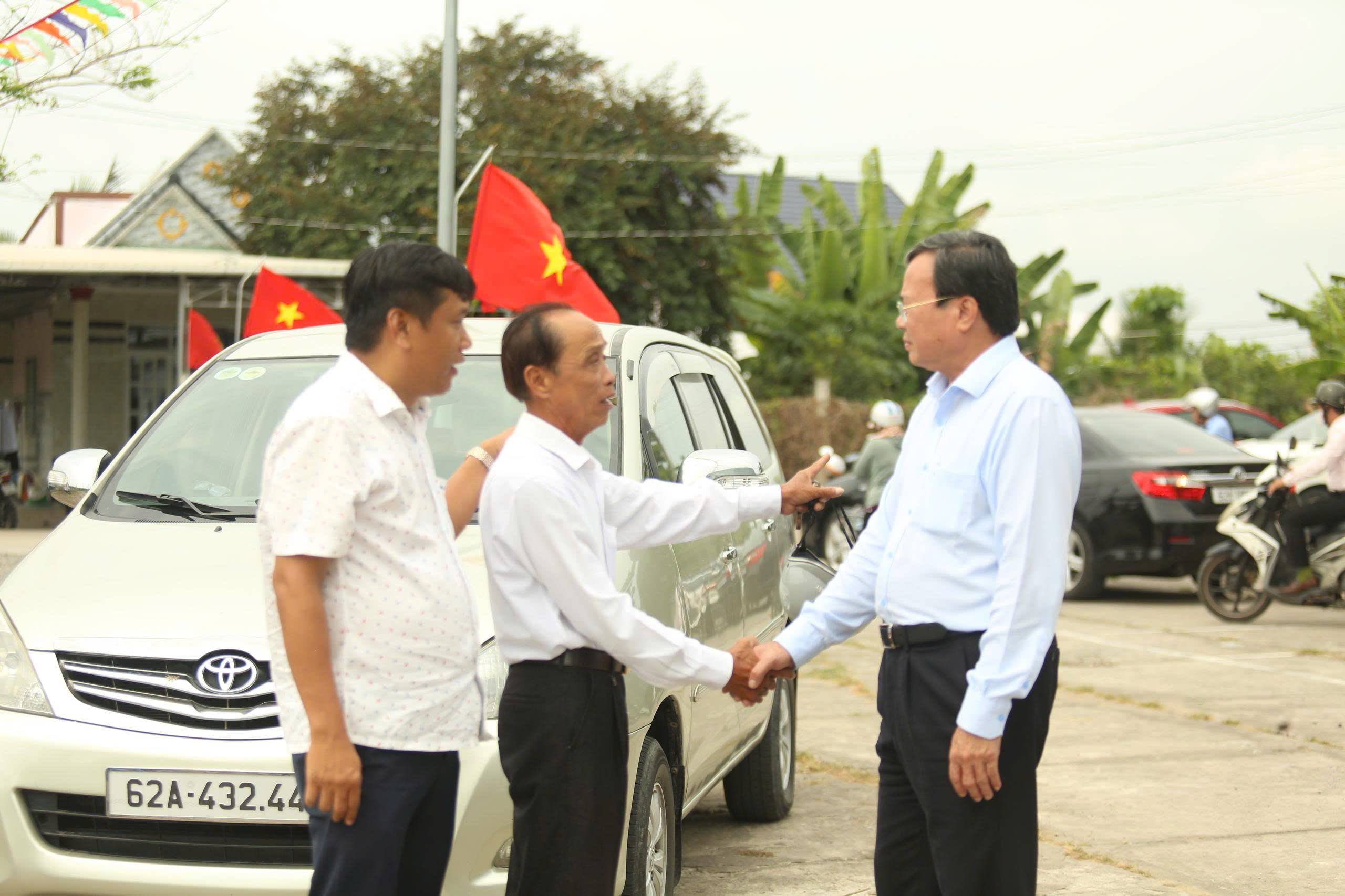 Chủ tịch UBND tỉnh Tây Ninh nhấn mạnh trách nhiệm lớn lao trước nhân dân năm 2026 - Ảnh 1.
