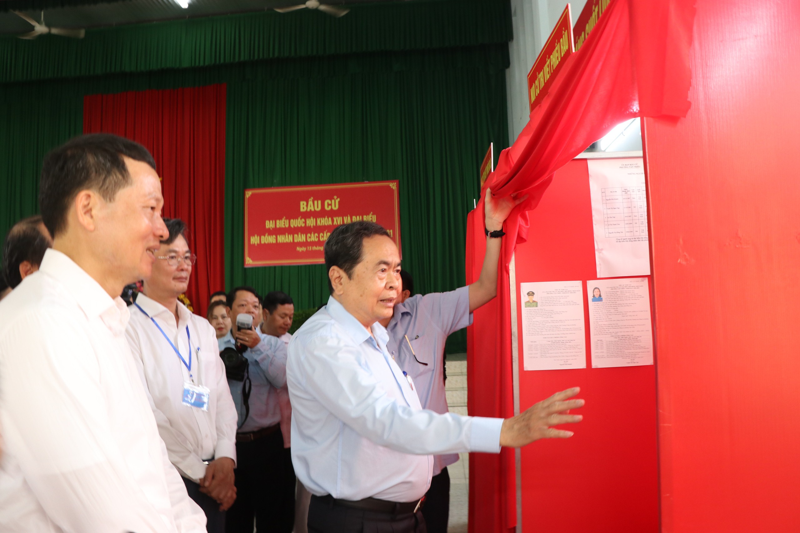 Chủ tịch Quốc hội Trần Thanh Mẫn kiểm tra c&ocirc;ng t&aacute;c bầu cử tại Đồng Nai - Ảnh 2.