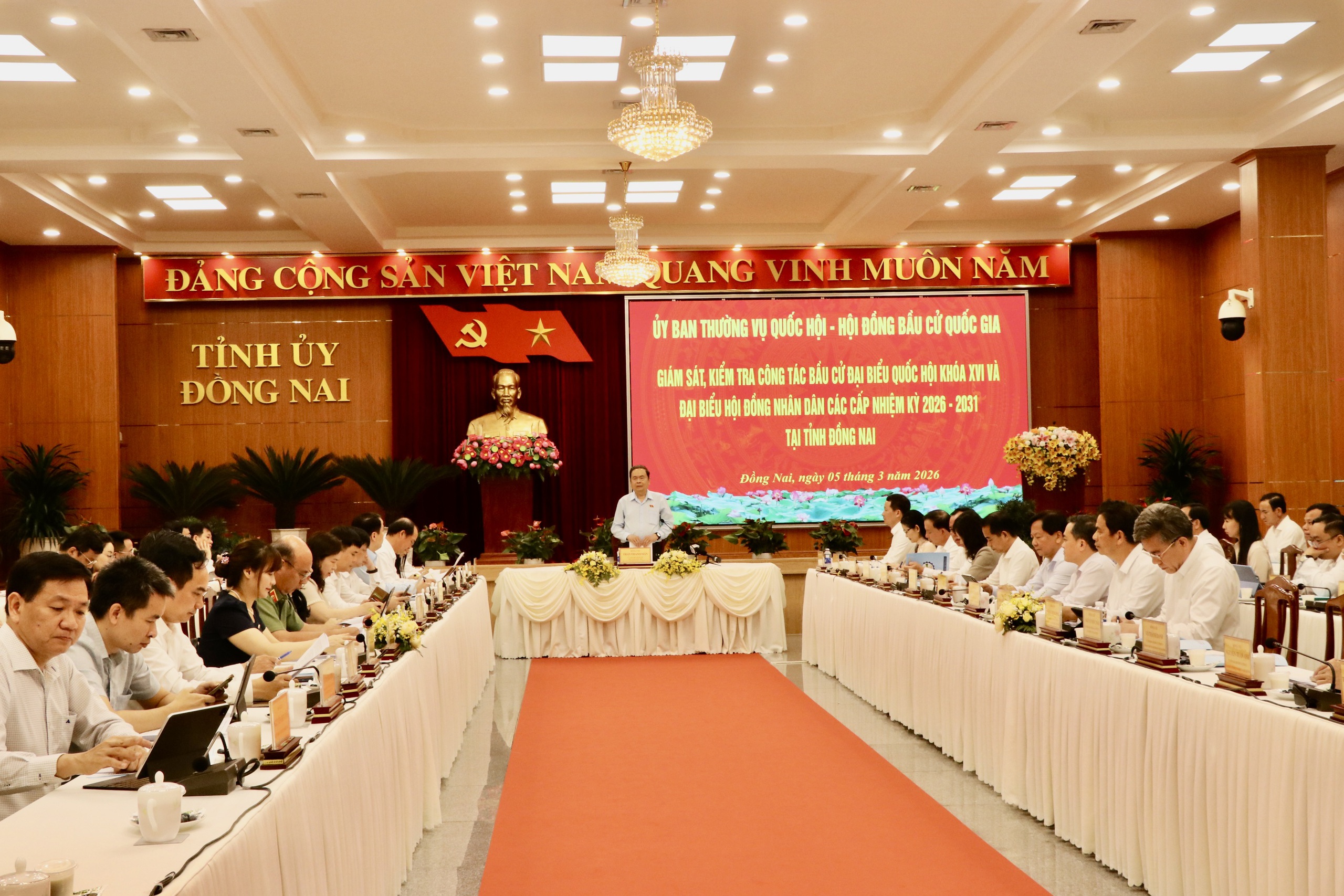 Chủ tịch Quốc hội Trần Thanh Mẫn kiểm tra c&ocirc;ng t&aacute;c bầu cử tại Đồng Nai - Ảnh 5.