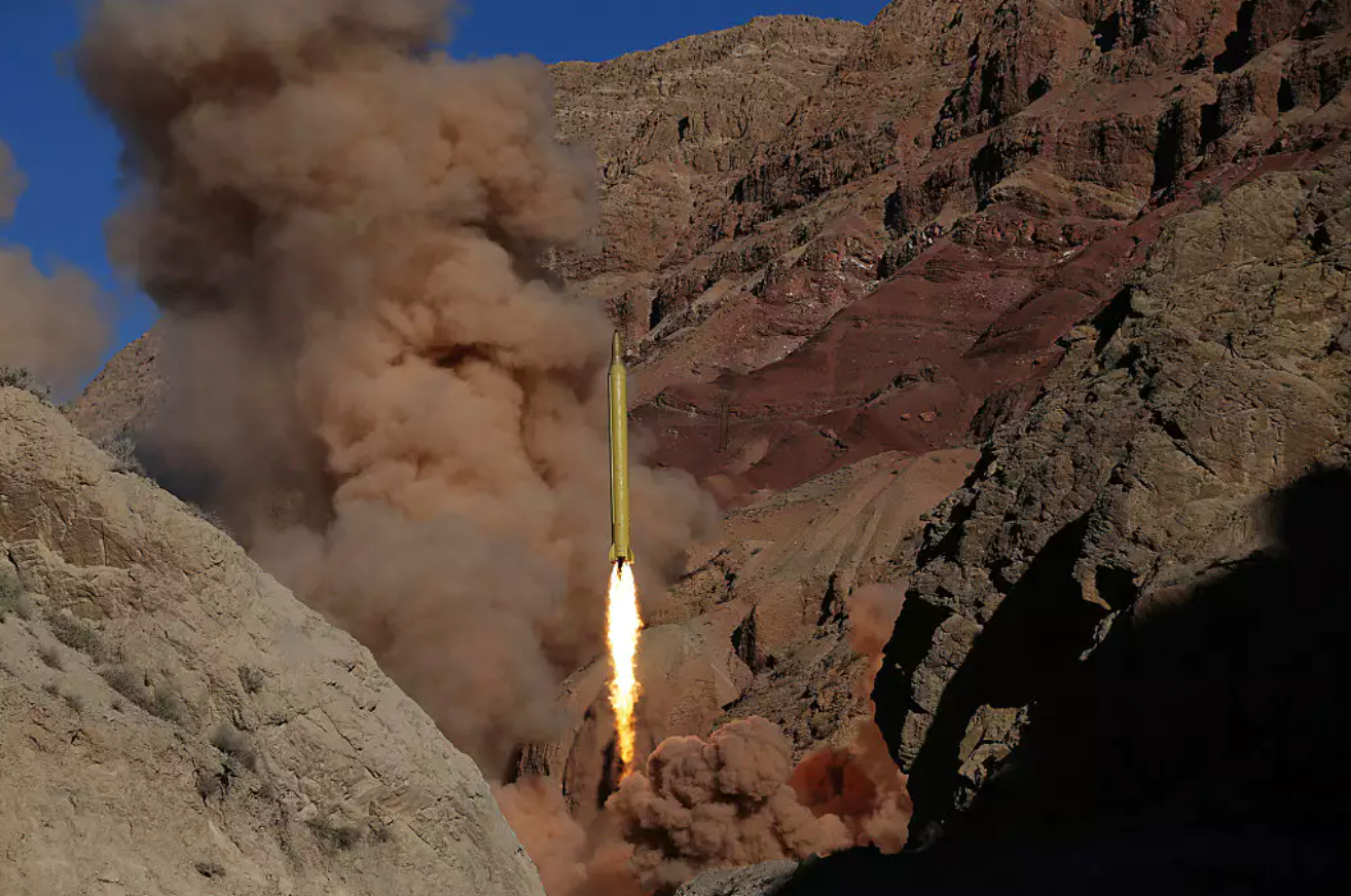 Iran v&agrave; &ldquo;th&agrave;nh phố t&ecirc;n lửa&rdquo;: Thế trận ngầm trước sức &eacute;p Mỹ - Israel - Ảnh 1.