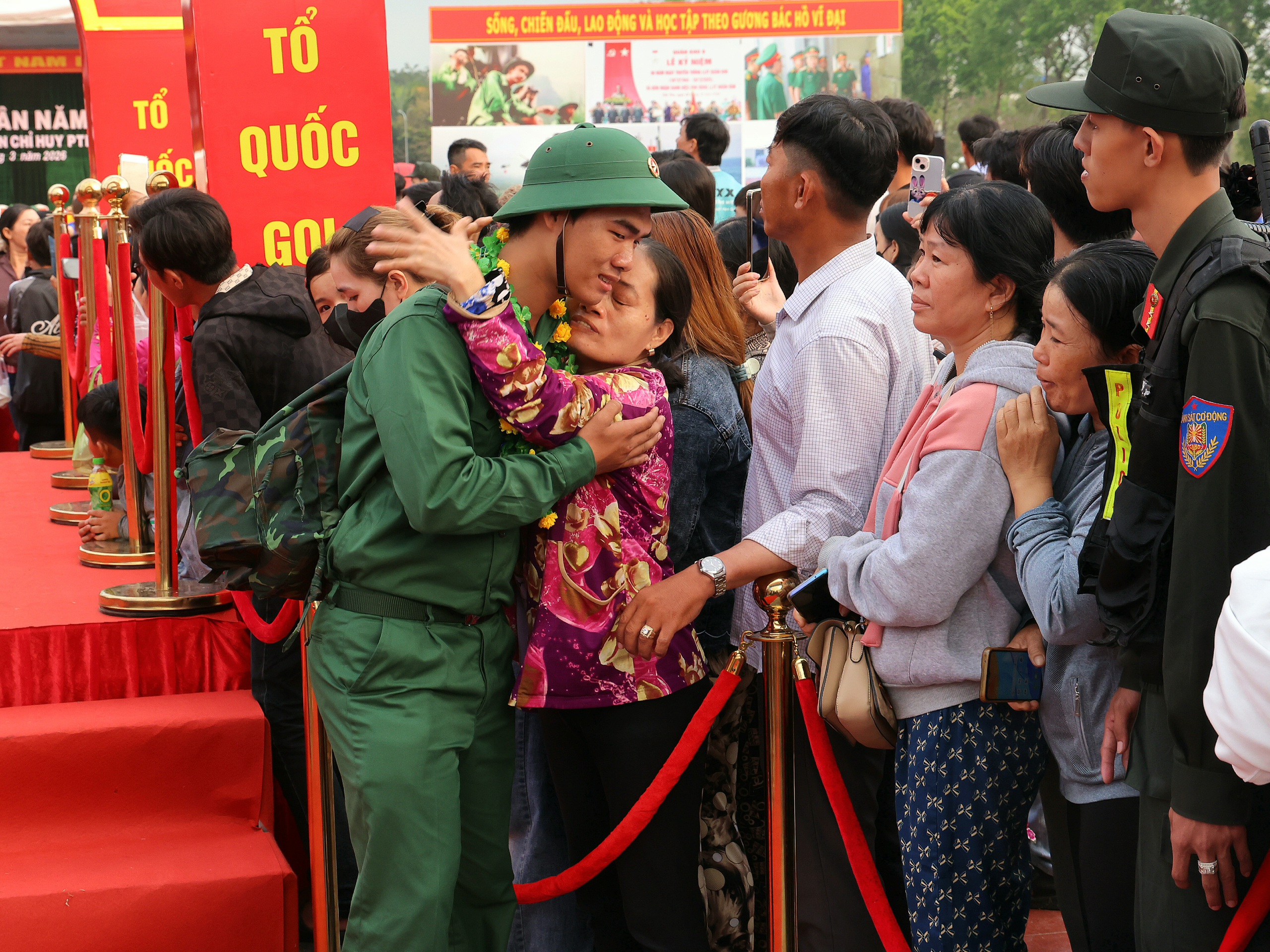 Thông điệp của Chủ tịch UBND TP Cần Thơ tại lễ giao nhận quân 2026 - Ảnh 5.