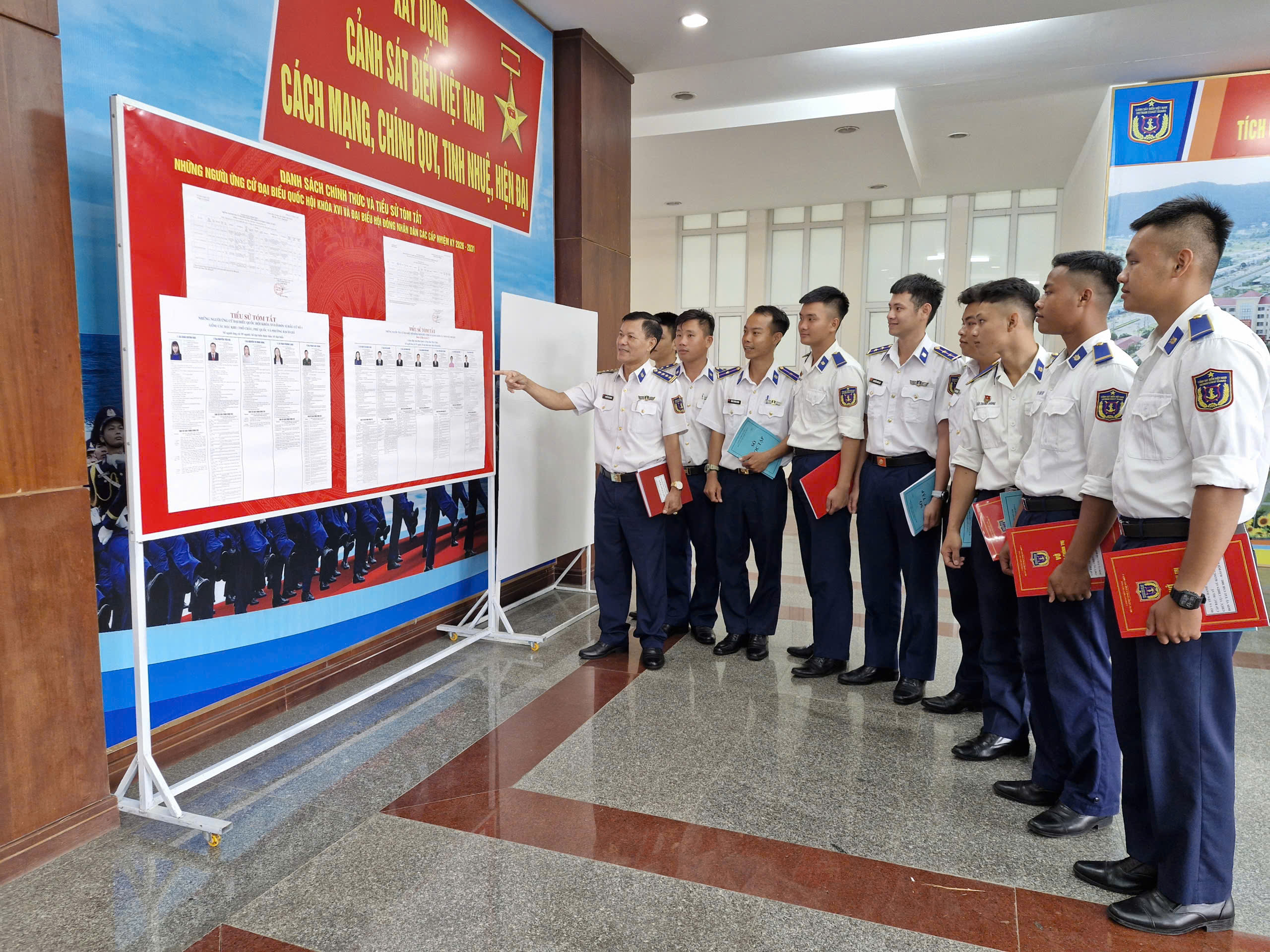 Bộ Tư lệnh Vùng Cảnh sát biển 4 sẵn sàng cho "Ngày hội non sông" - Ảnh 3.