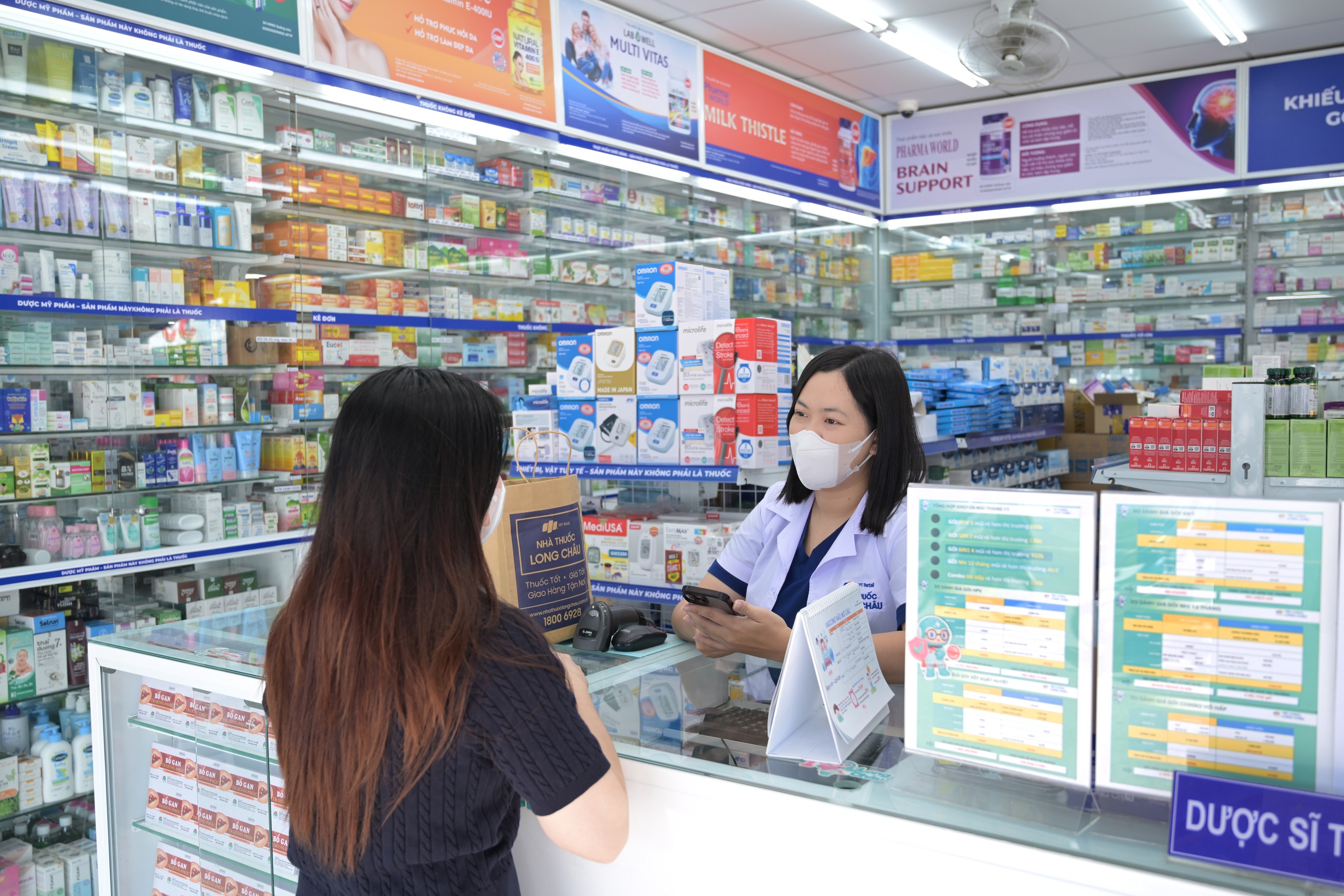 Nhìn màn hình điện tử liên tục, mắt chịu những ảnh hưởng nào? - Ảnh 1.