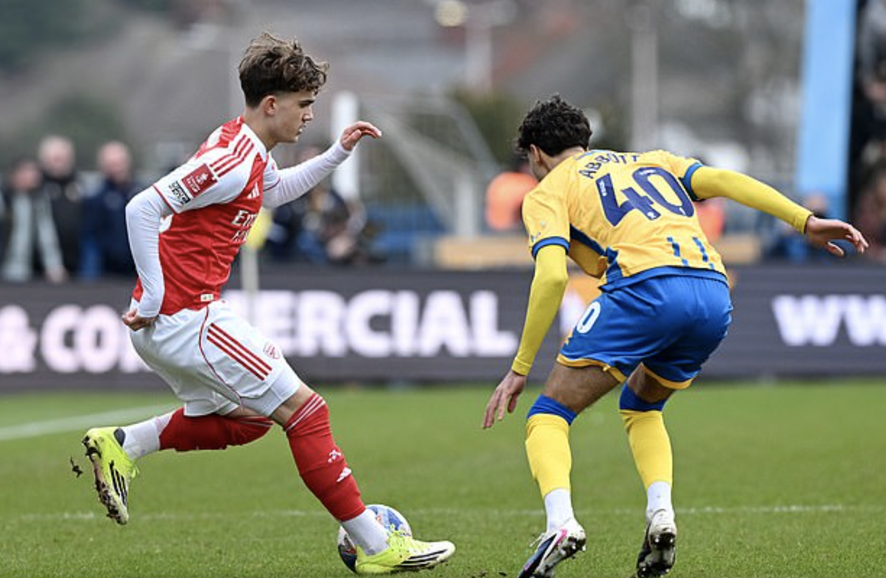 Hạ Mansfield Town, Arsenal nhọc nhằn vào tứ kết FA Cup - Ảnh 1.