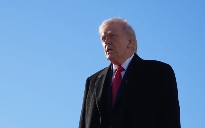 Tỉ phú UAE gửi thư ông Donald Trump về chiến sự Trung Đông