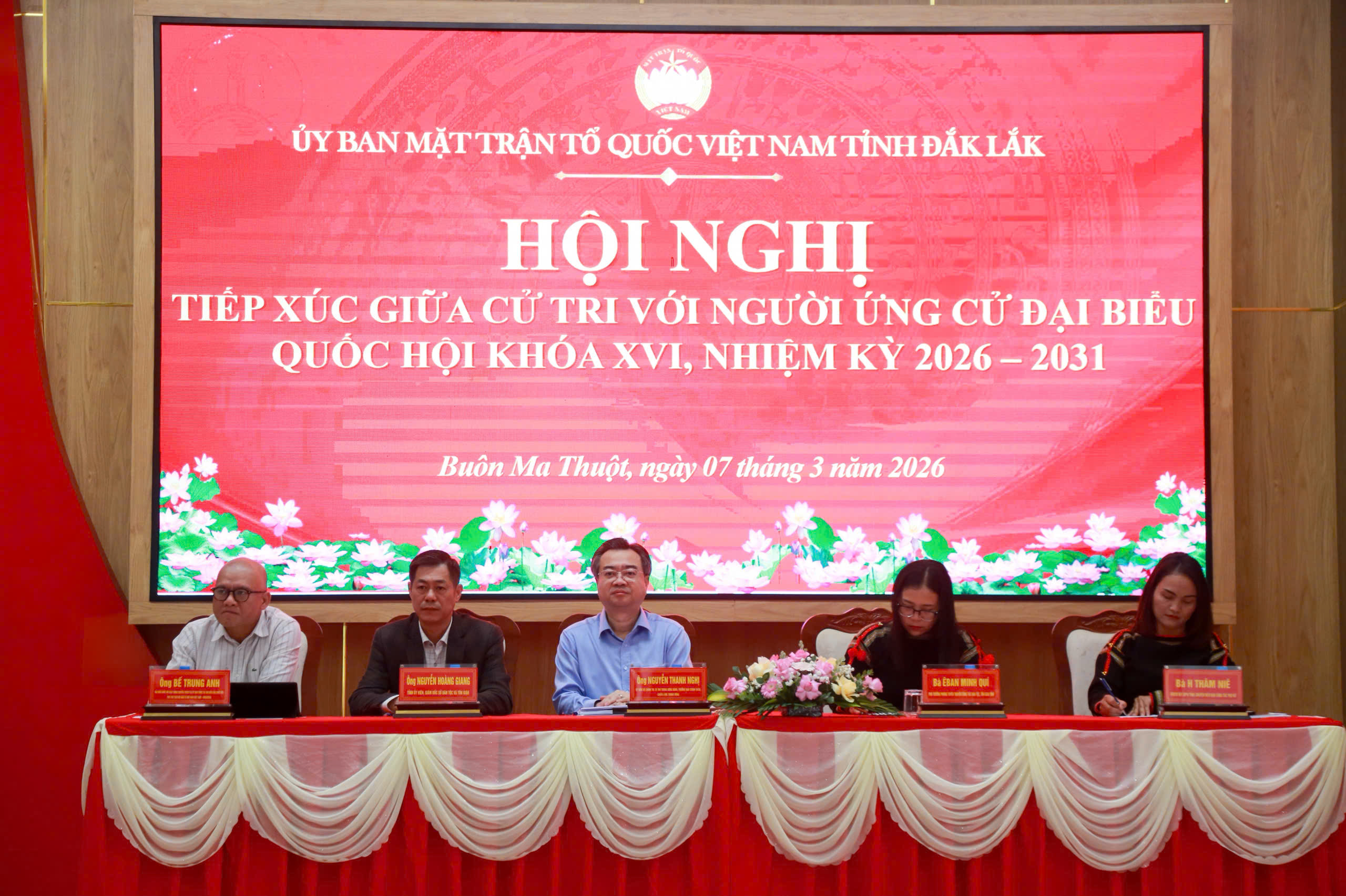 &Ocirc;ng Nguyễn Thanh Nghị tiếp x&uacute;c cử tri tại Đắk Lắk , cam kết trở th&agrave;nh đại biểu Quốc hội 2026 - Ảnh 2.